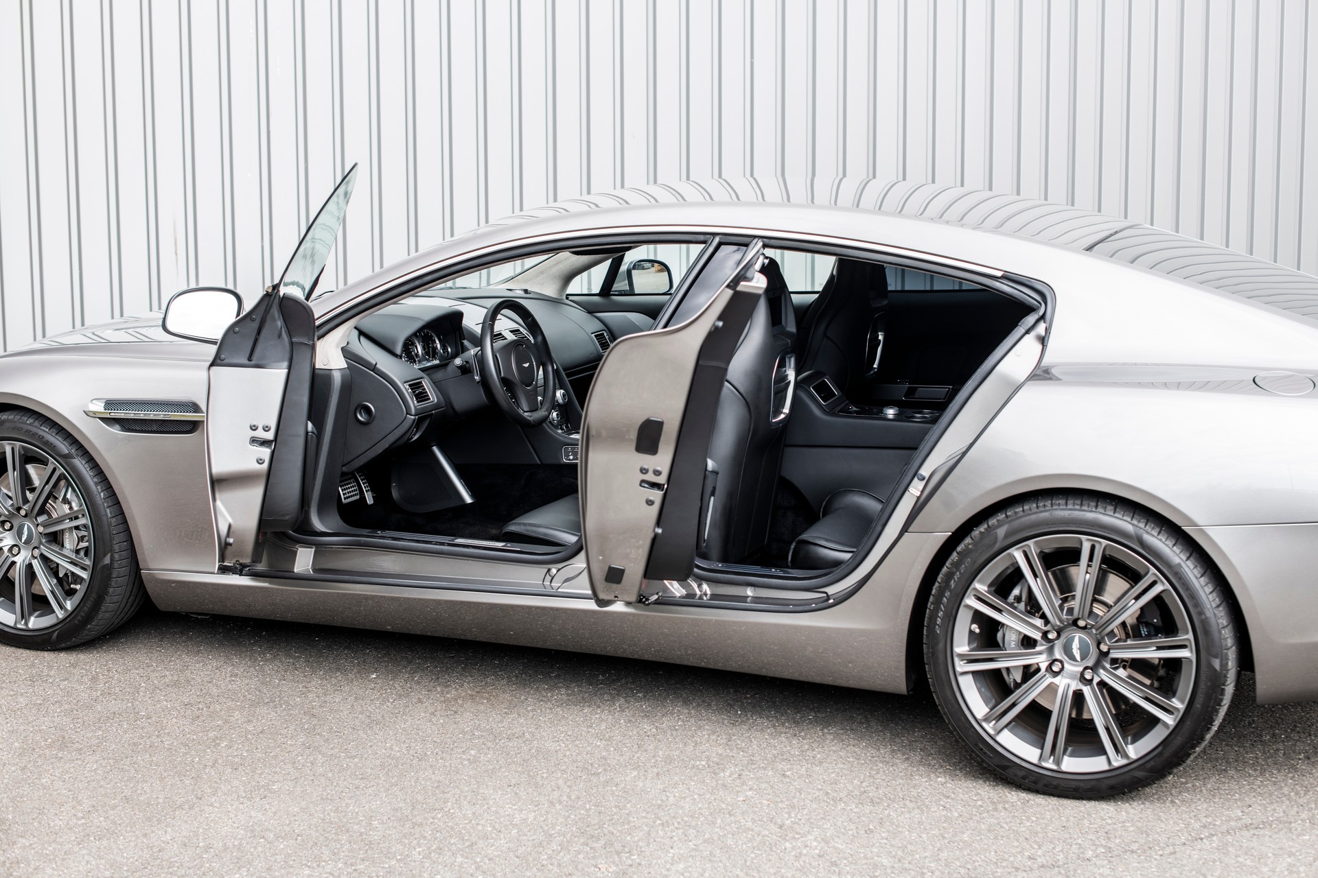 ASTON MARTIN Rapide 5.9 V12 Touchtronic 2-image-7