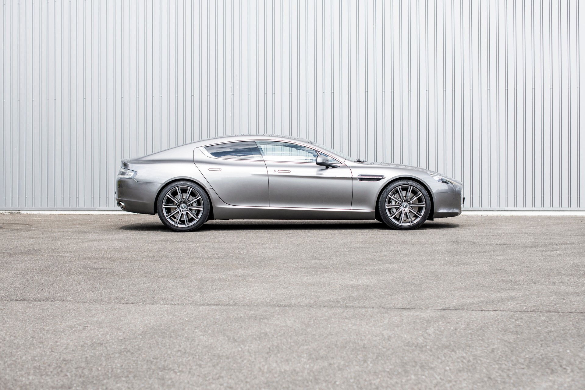 ASTON MARTIN Rapide 5.9 V12 Touchtronic 2-image-4