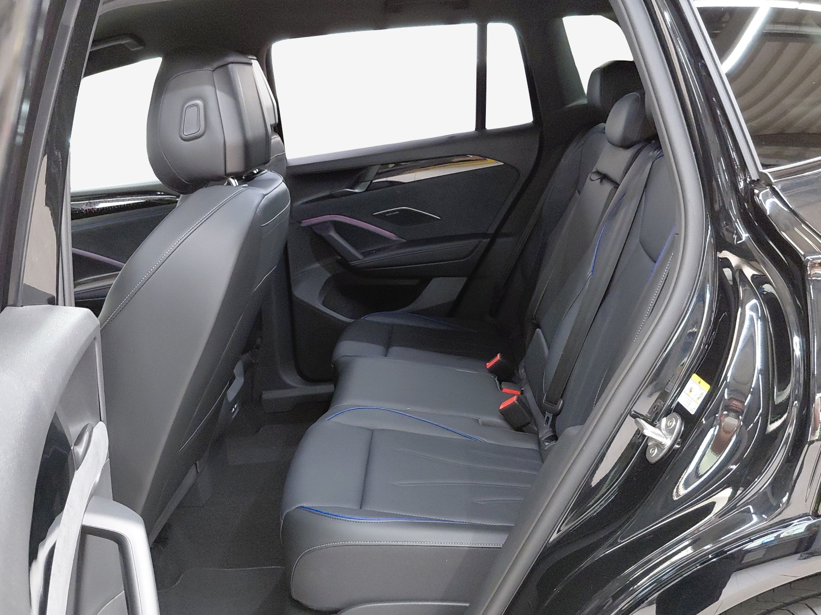 VW Tiguan 2.0 TSI DSG R-Line Plus 4Motion-image-11