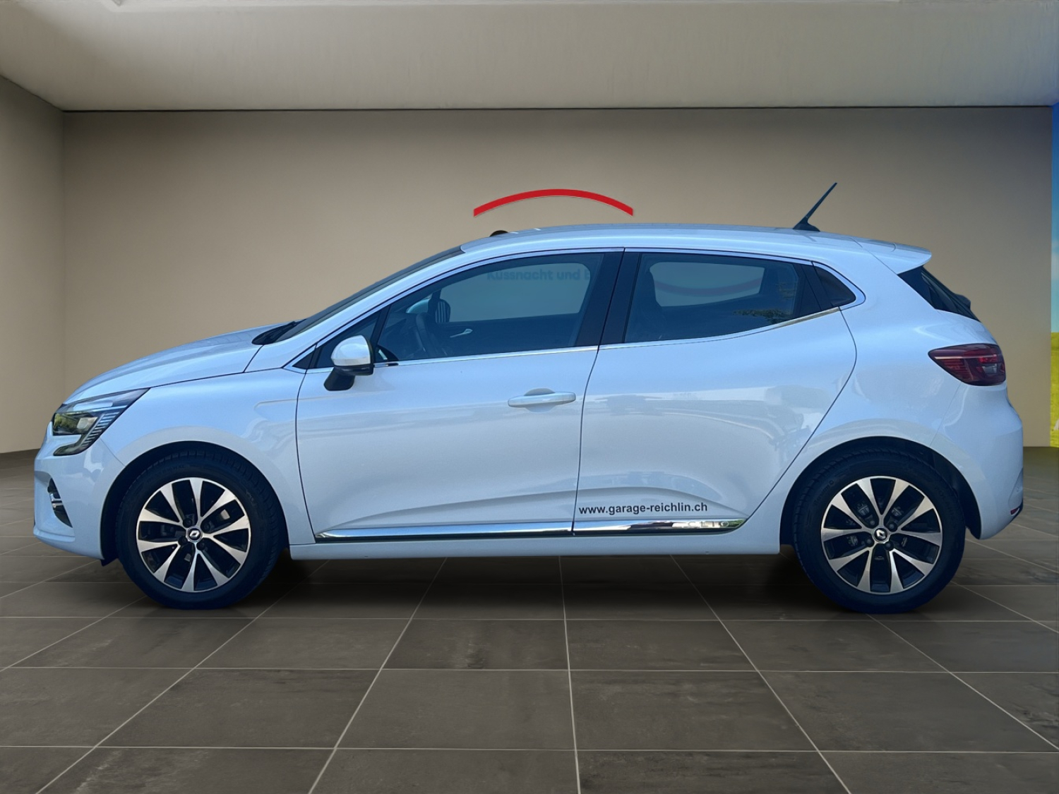 RENAULT Clio 1.0 TCe equilibre CVT-showroom-element-1