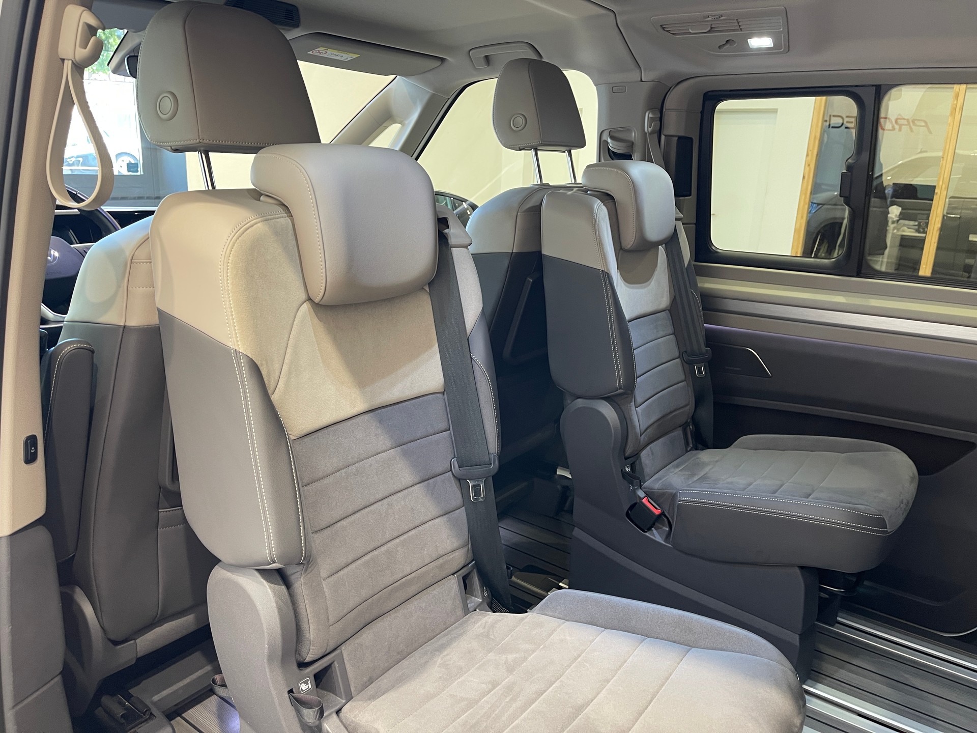 VW Multivan 2.0 TSI Life DSG * 7 PLATZ*-image-12