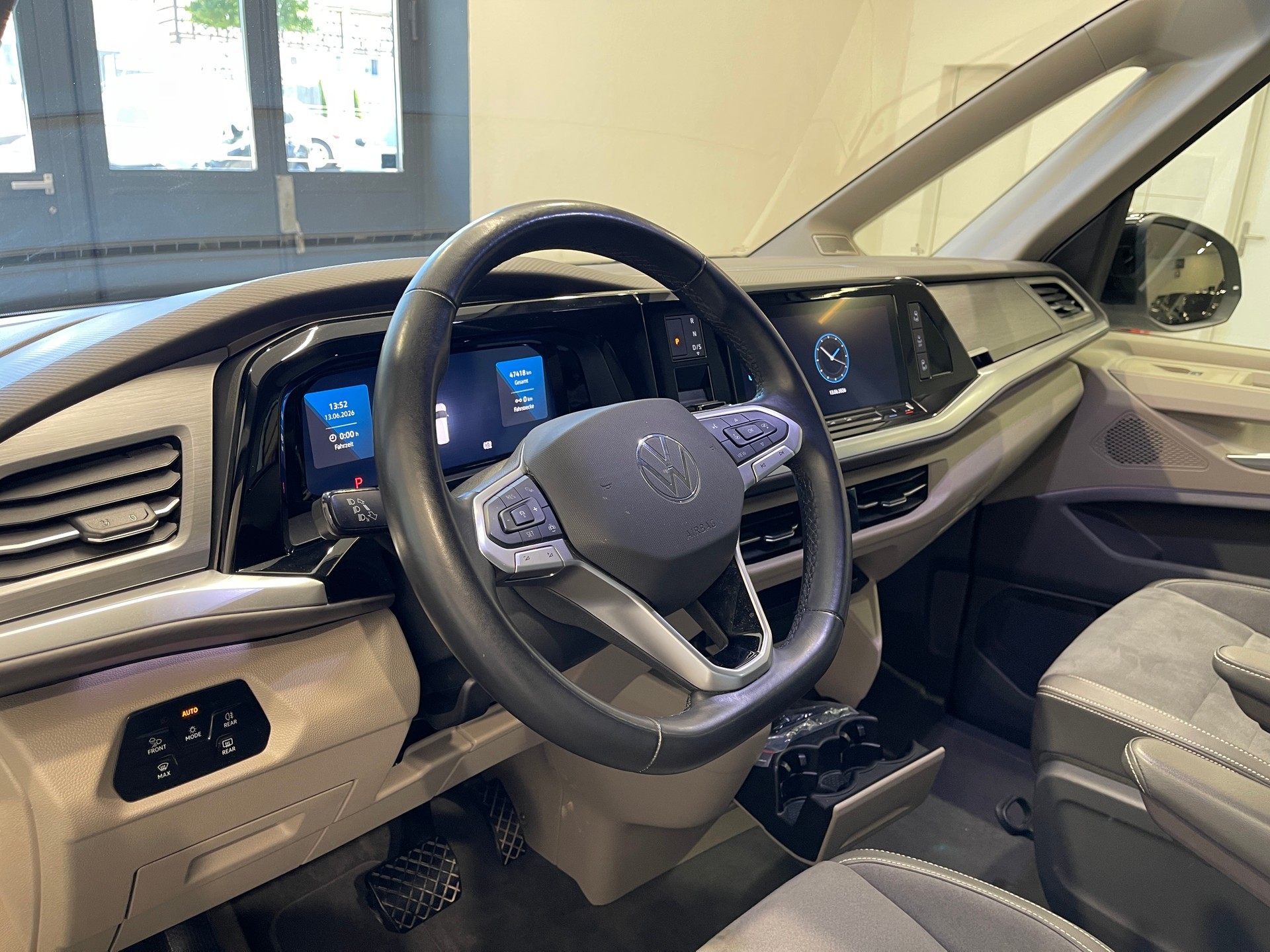 VW Multivan 2.0 TSI Life DSG * 7 PLATZ*-image-9