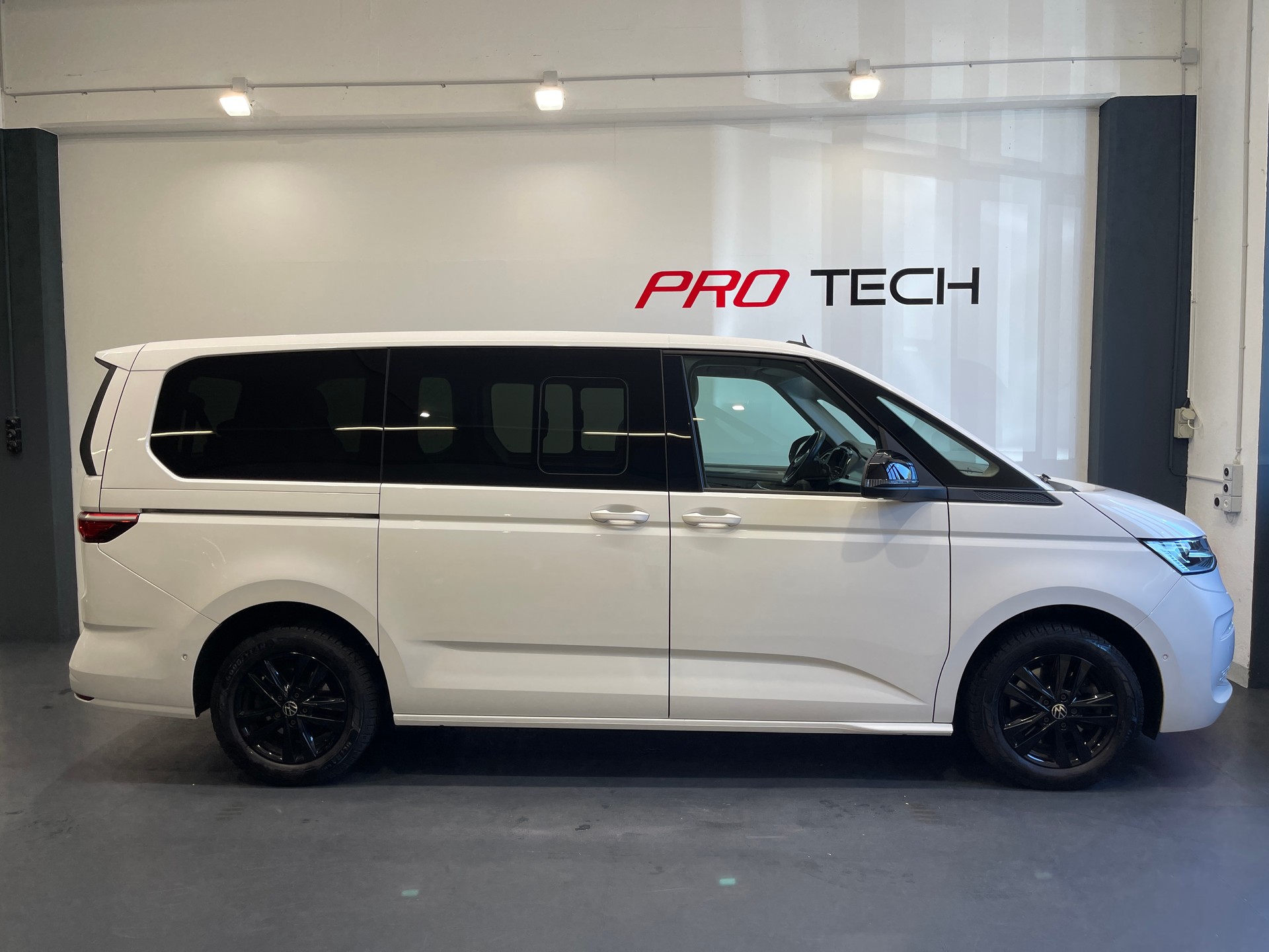 VW Multivan 2.0 TSI Life DSG * 7 PLATZ*-showroom-element-1