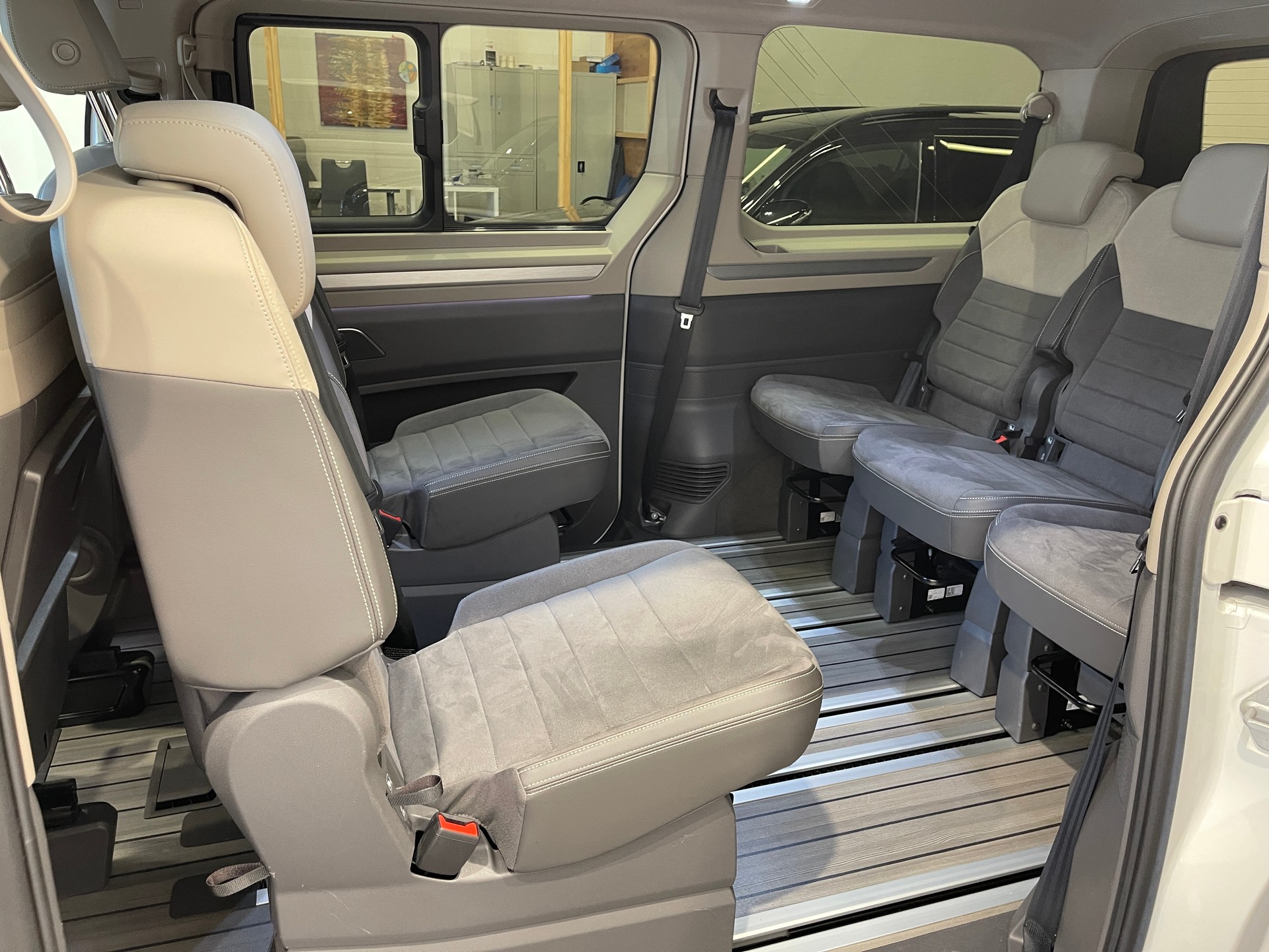 VW Multivan 2.0 TSI Life DSG * 7 PLATZ*-image-10