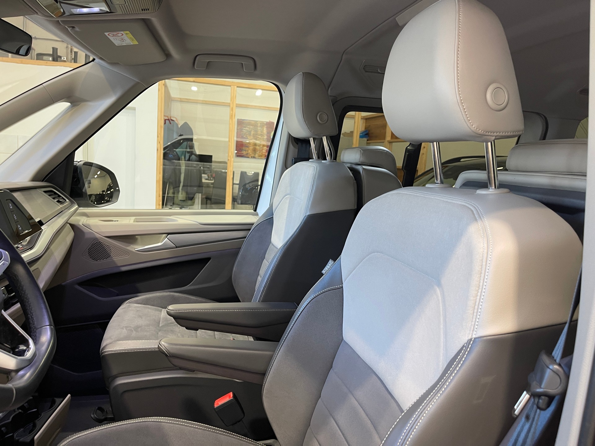 VW Multivan 2.0 TSI Life DSG * 7 PLATZ*-image-8