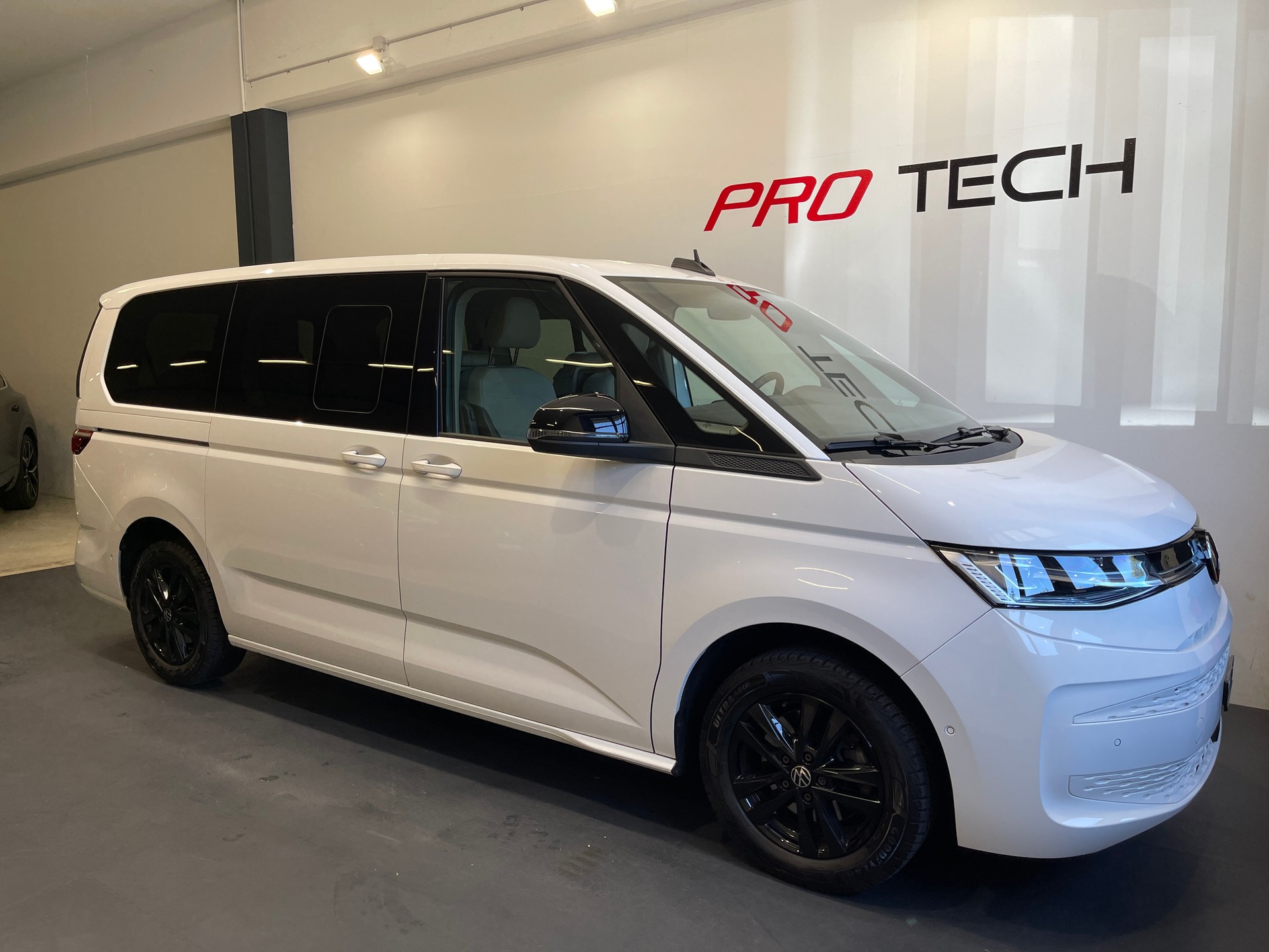 VW Multivan 2.0 TSI Life DSG * 7 PLATZ*