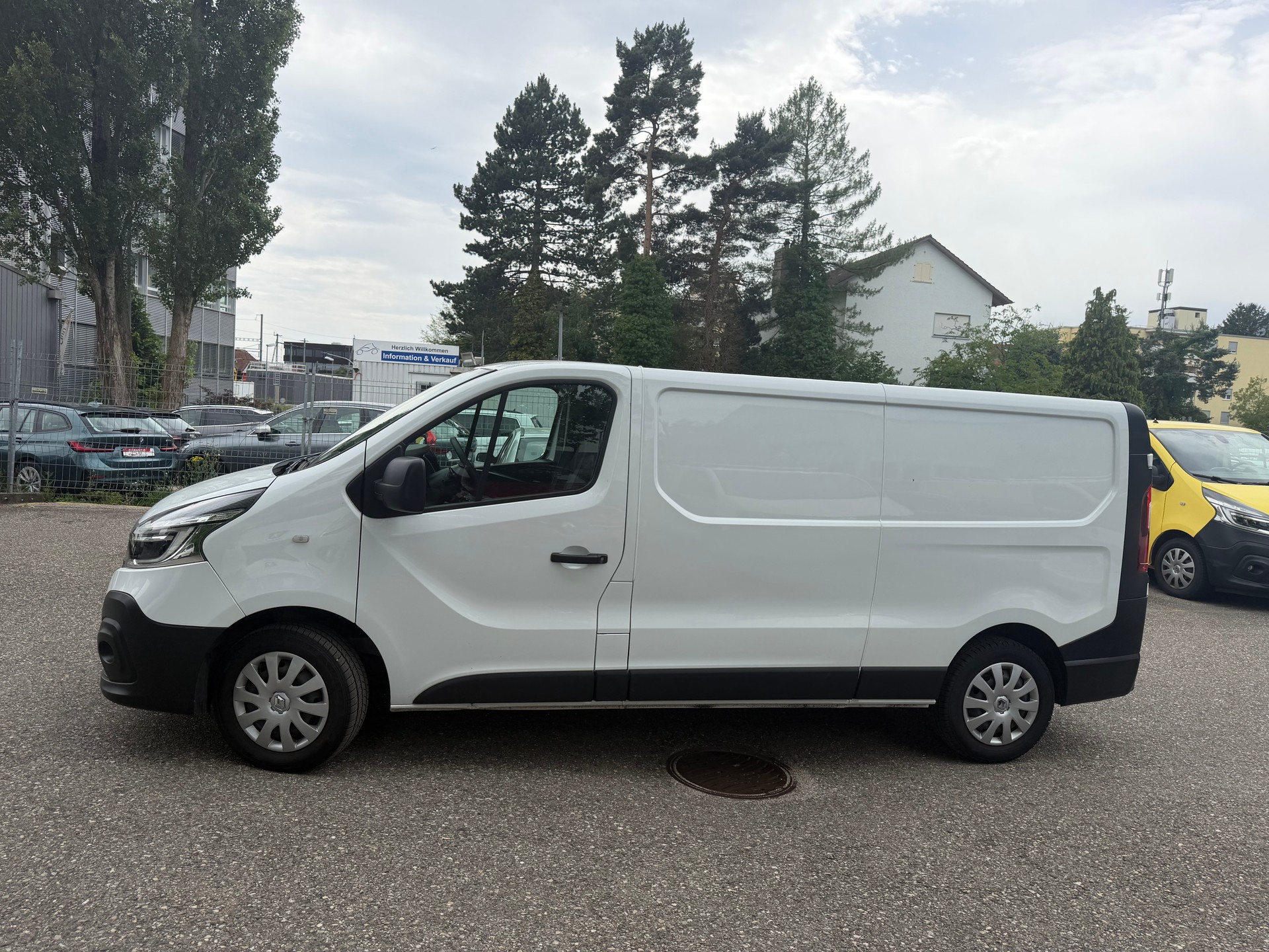 RENAULT Trafic 2.0 dCi 120 3.0t Business L2H1 * 03x Sitze * LED * Klimaanlage * Tempomat * PDC H - RF-Kamera * Frisch Ab MFK-image-9