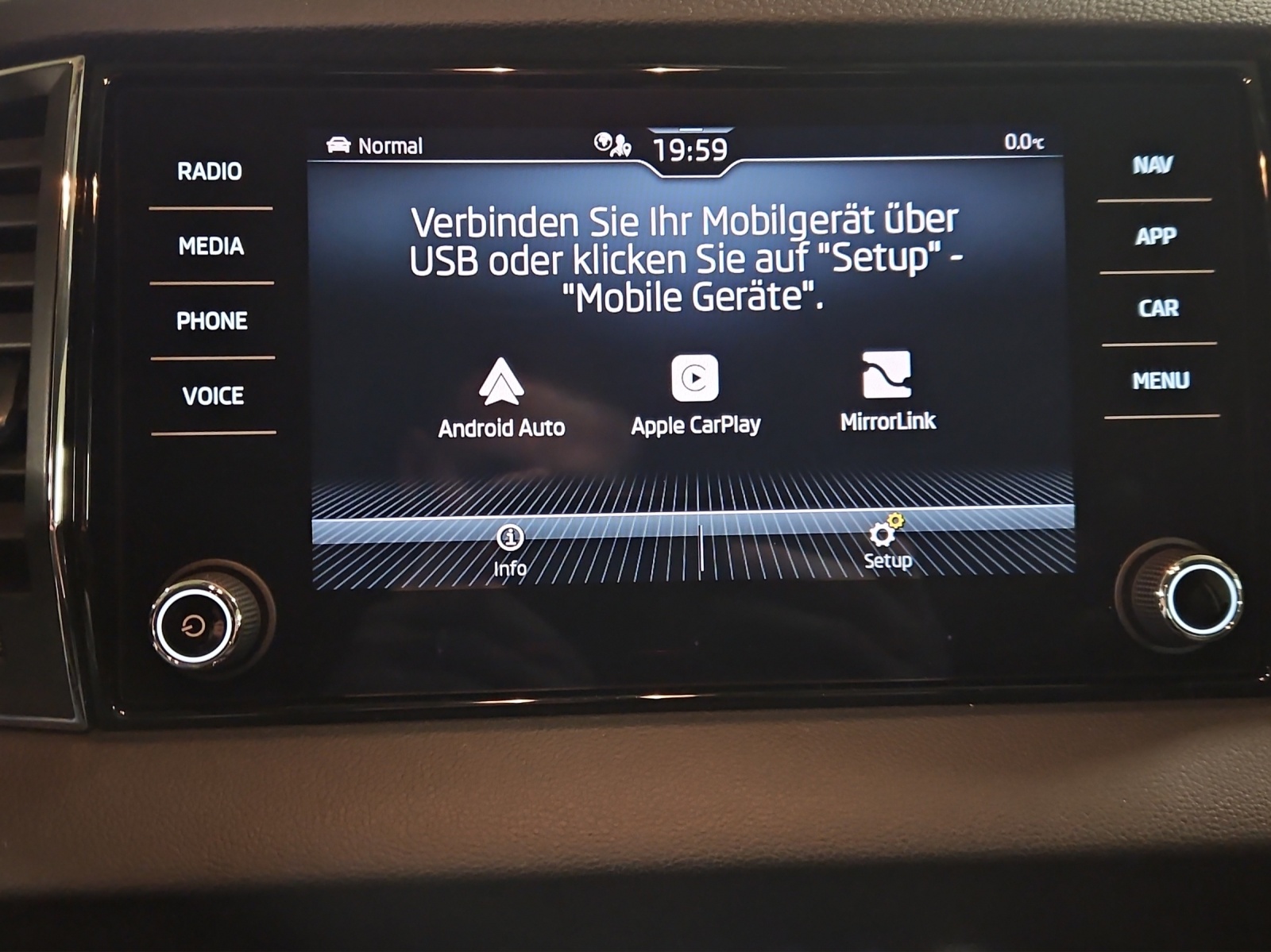 SKODA Karoq 1.5 TSI ACT Clever DSG-image-15