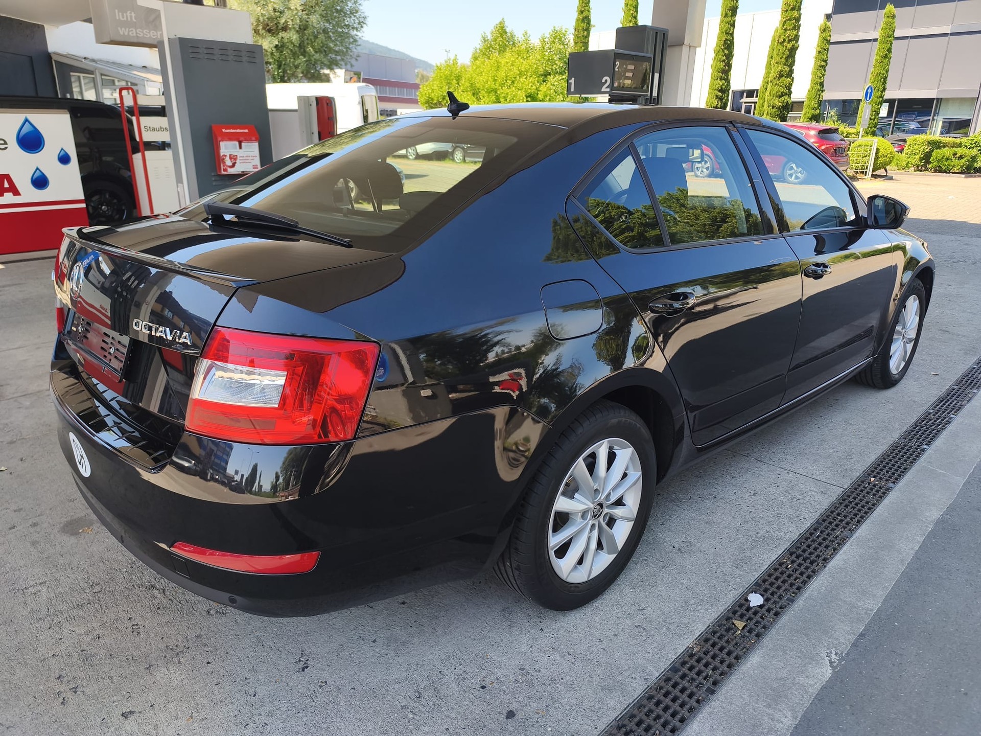 SKODA Octavia 1.8 TSI Ambition DSG-showroom-element-3