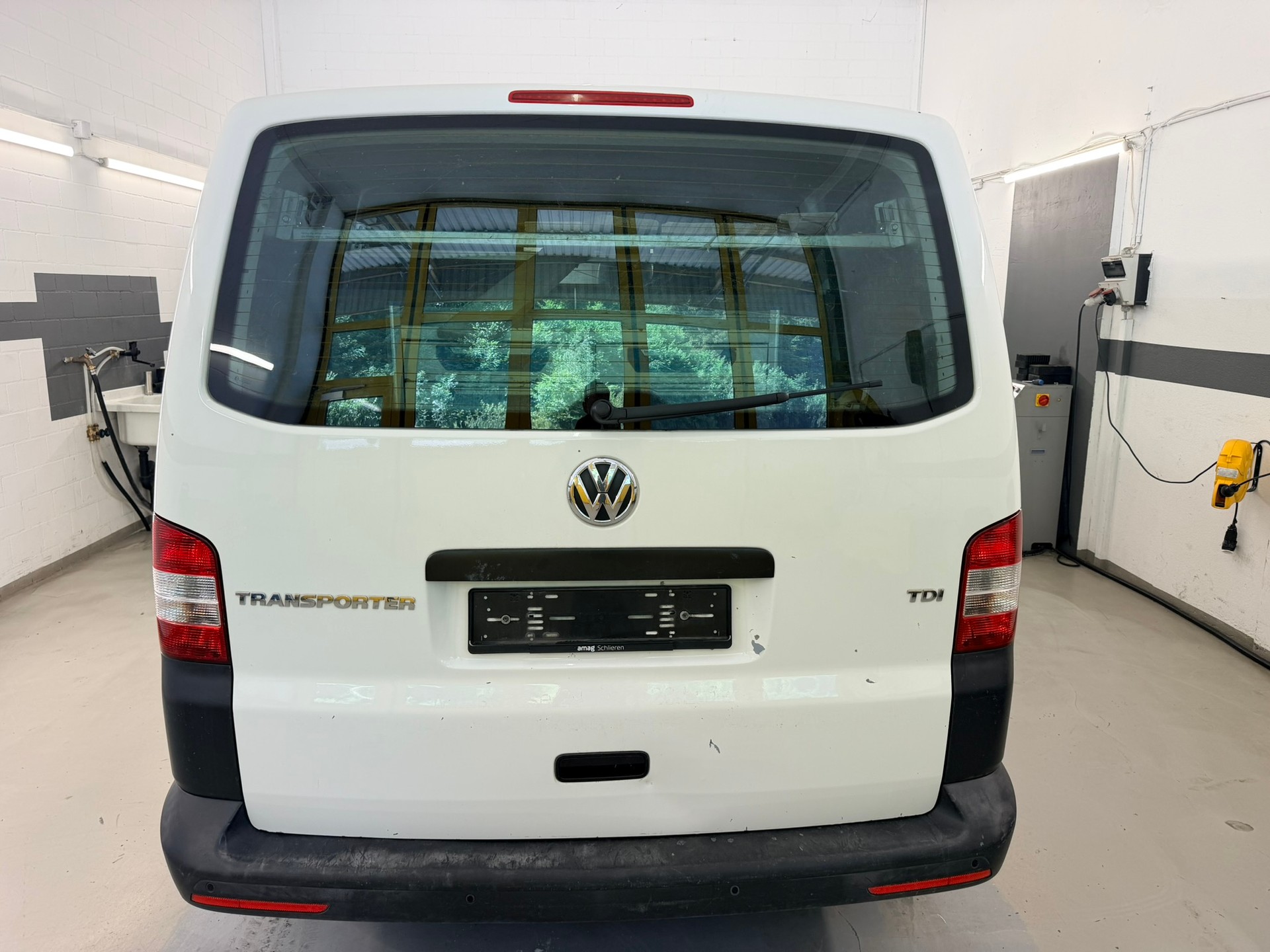VW T5 2.0 TDI Entry-image-4