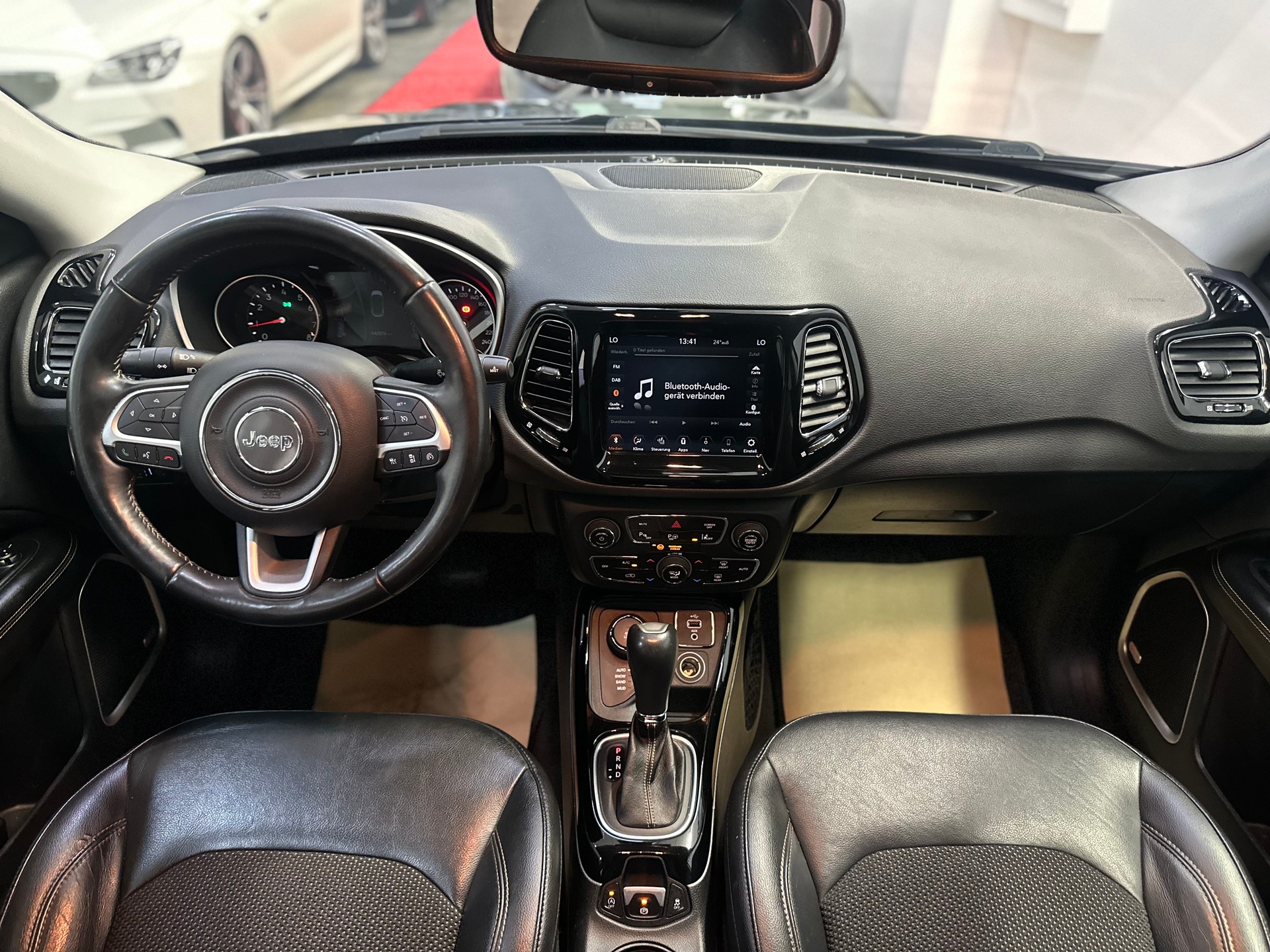 JEEP Compass 1.4 Turbo Limited AWD 9ATX-image-11