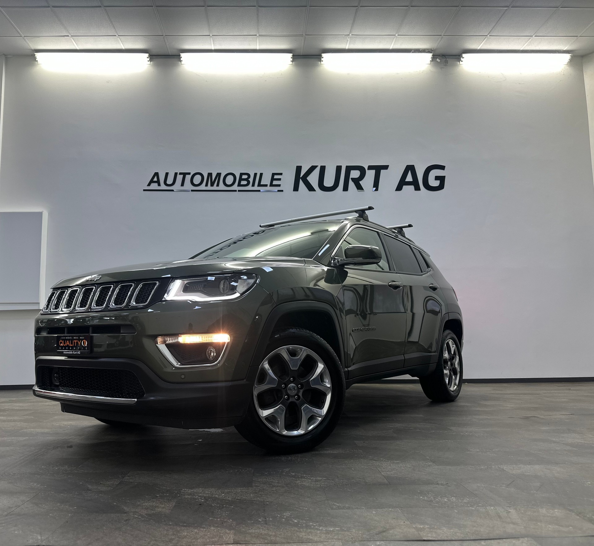 JEEP Compass 1.4 Turbo Limited AWD 9ATX-showroom-element-1