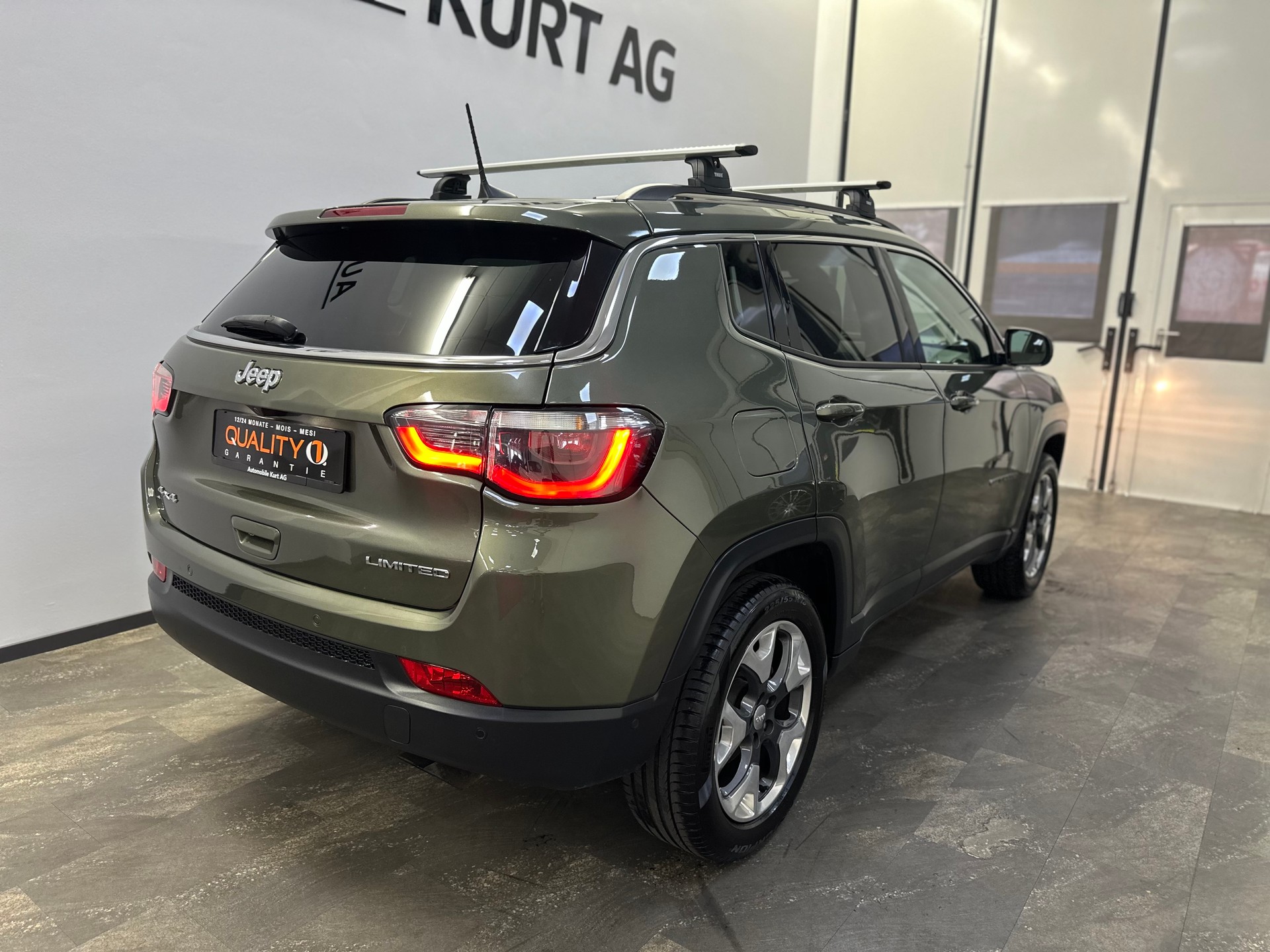 JEEP Compass 1.4 Turbo Limited AWD 9ATX-image-9