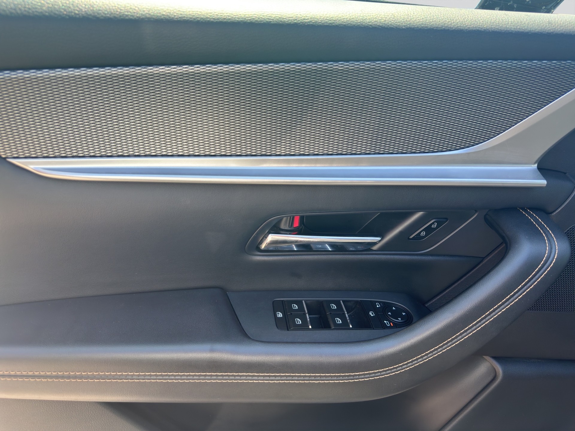 MAZDA CX-60 e-Skyactiv PHEV 327 AWD Homura-image-9