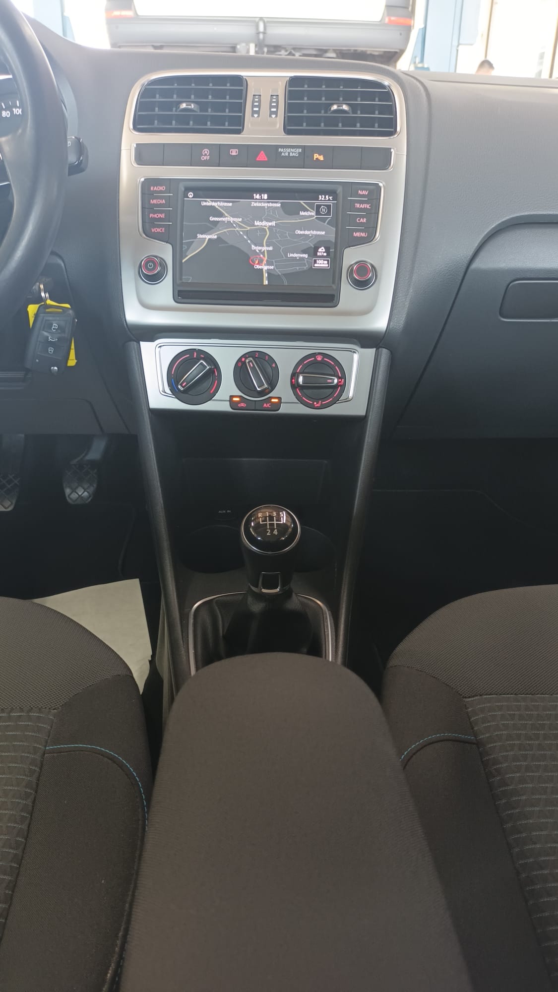VW Polo 1.0 TSI BMT Trendline-image-10