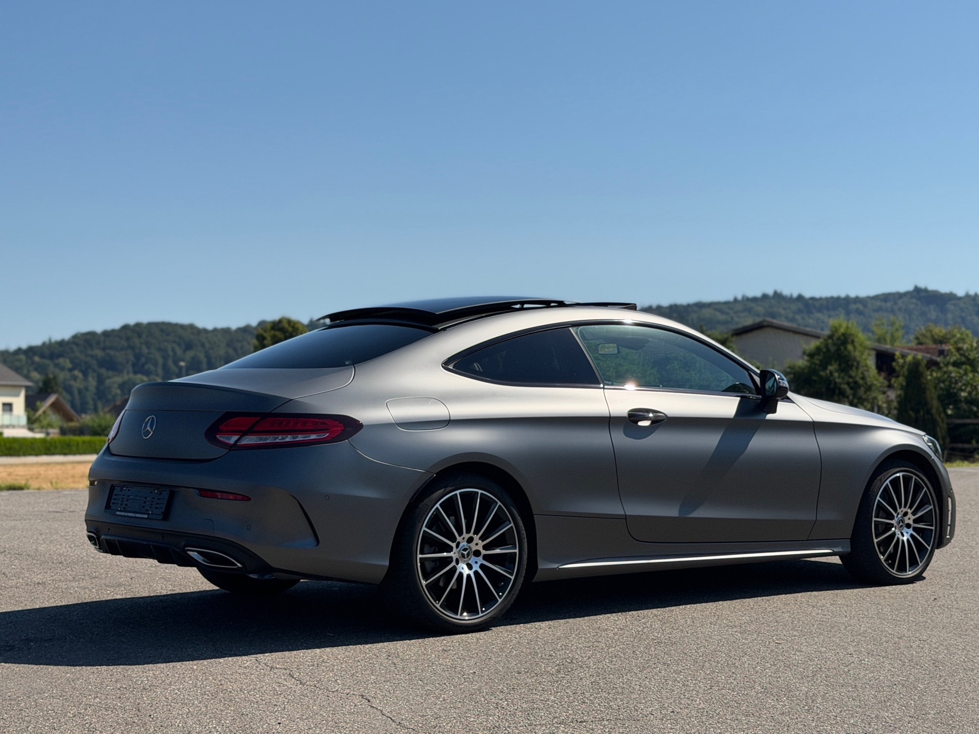 MERCEDES-BENZ C 200 Coupé 4Matic AMG Line 9G-Tronic-image-3