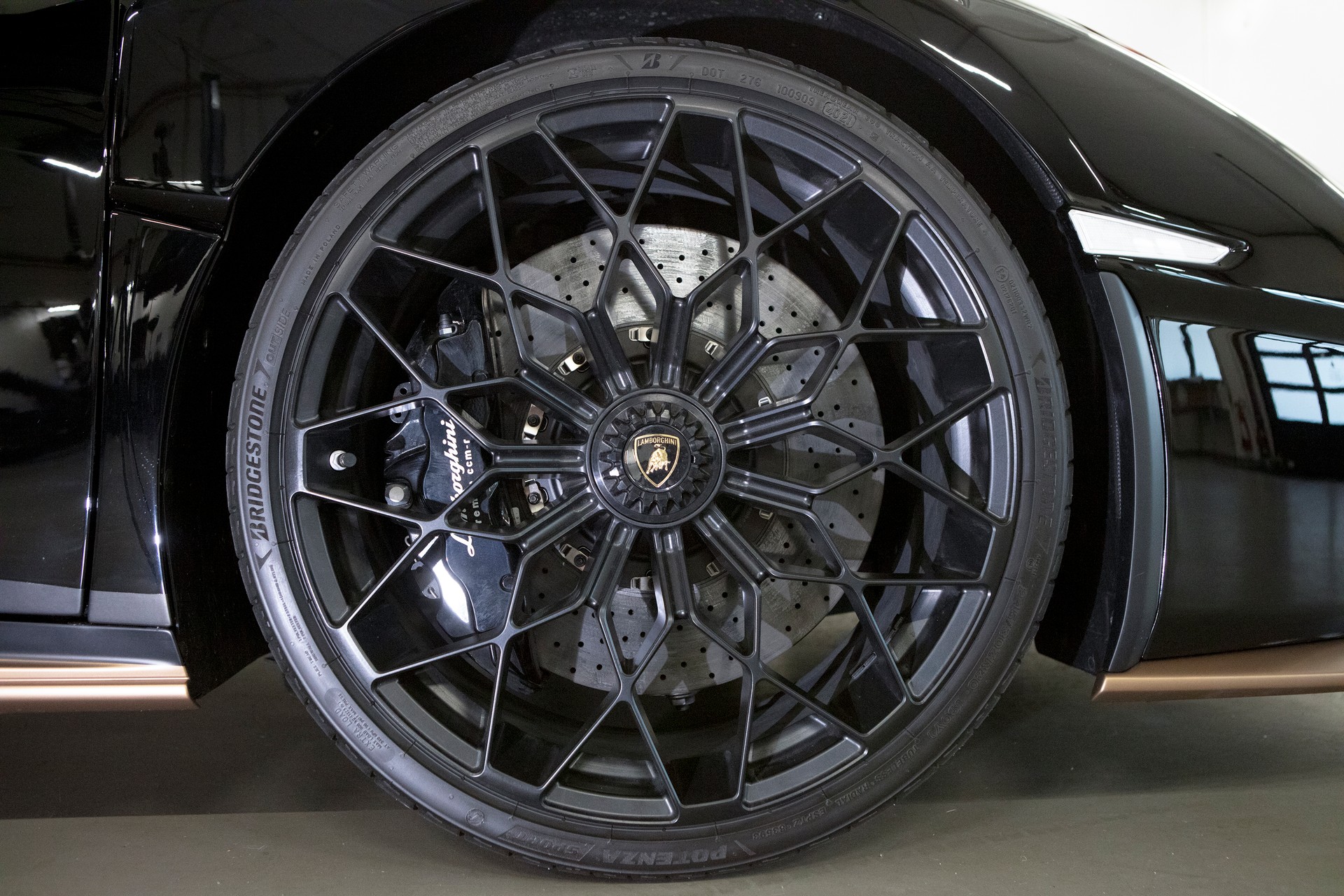 LAMBORGHINI Huracan STO Coupé DCT RWD-image-8