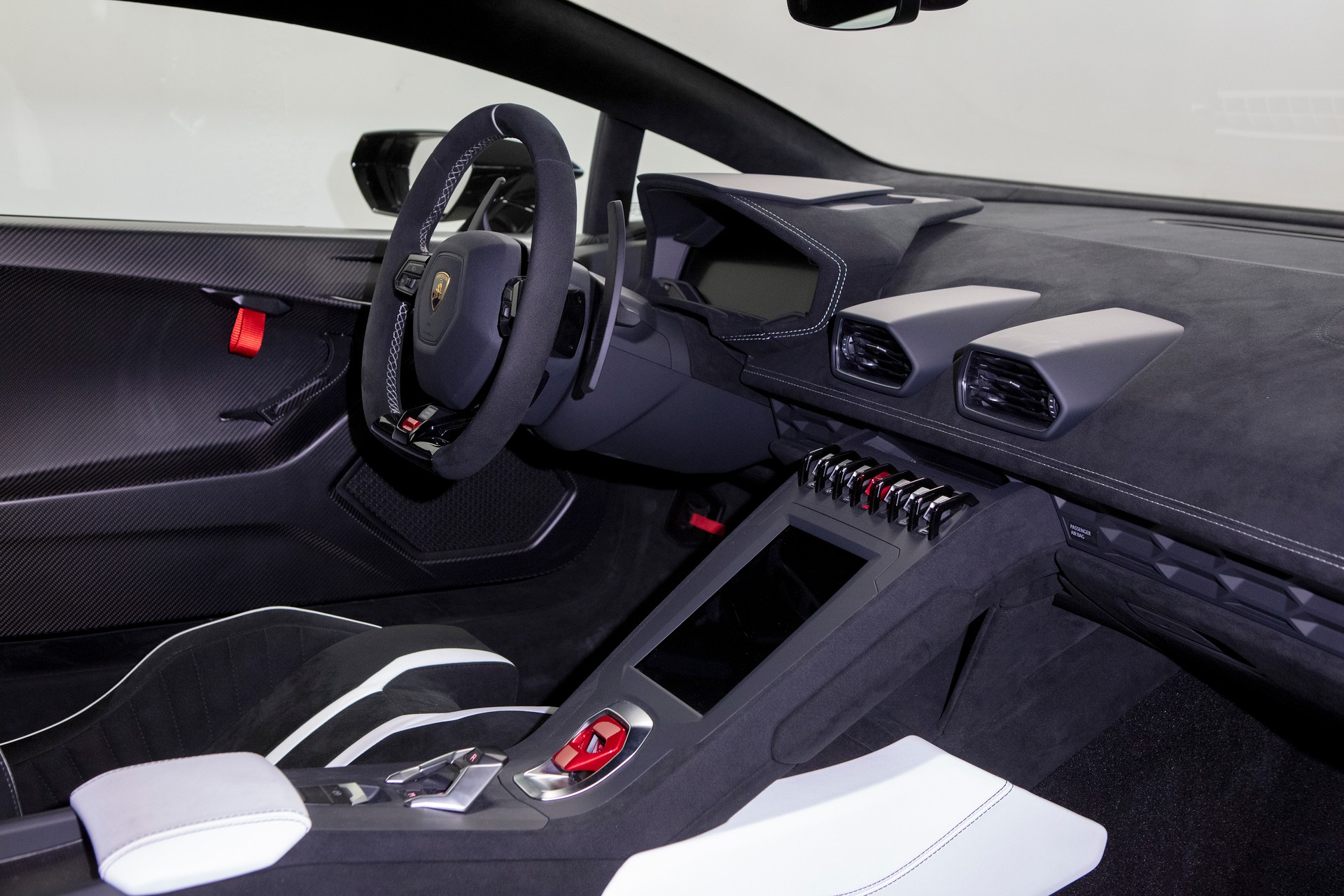 LAMBORGHINI Huracan STO Coupé DCT RWD-image-6