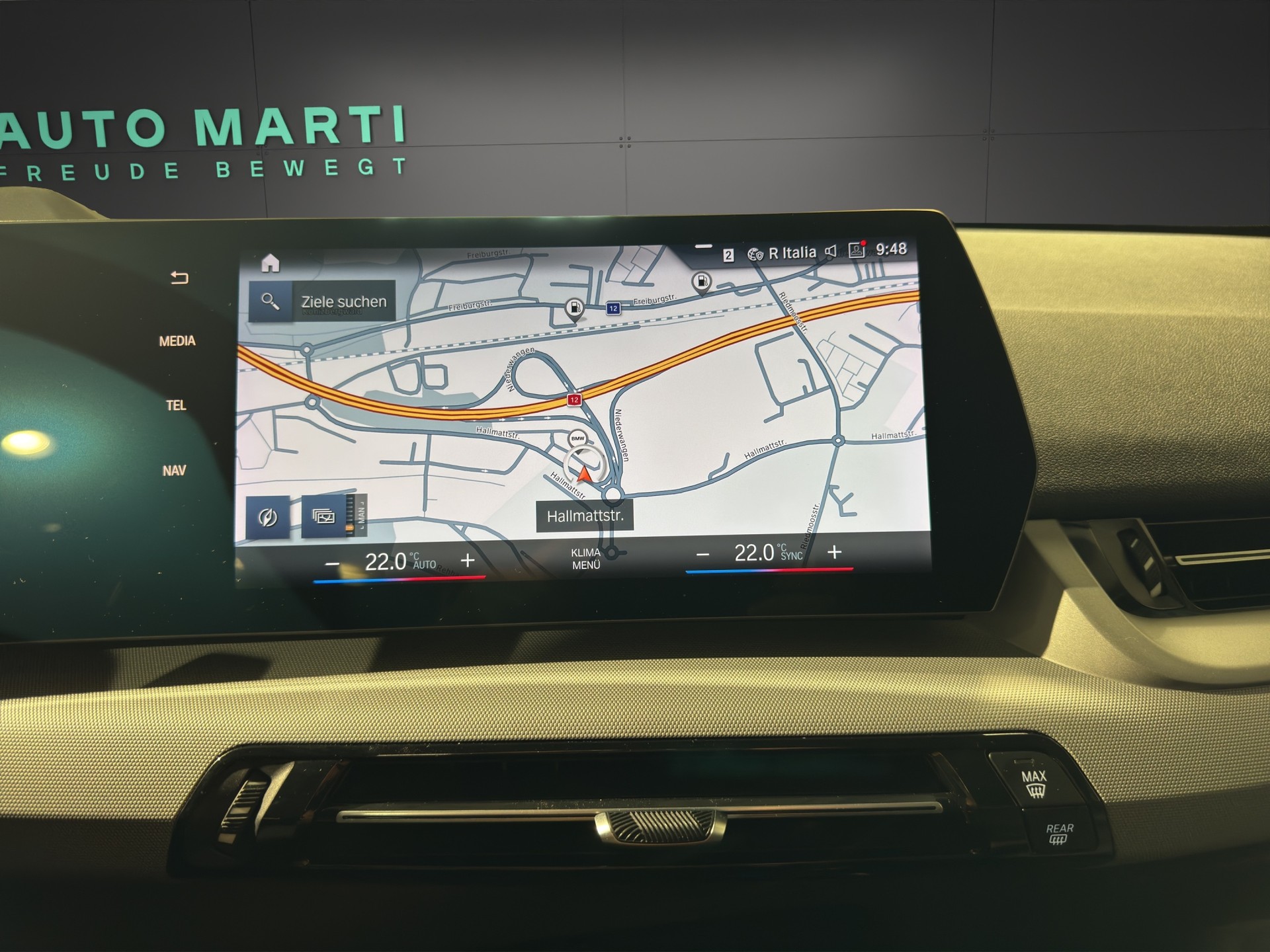 BMW X1 18d sDrive-image-8