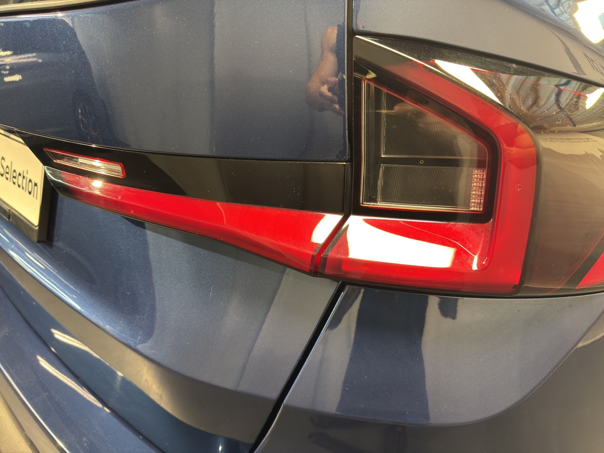BMW X1 18d sDrive-image-5