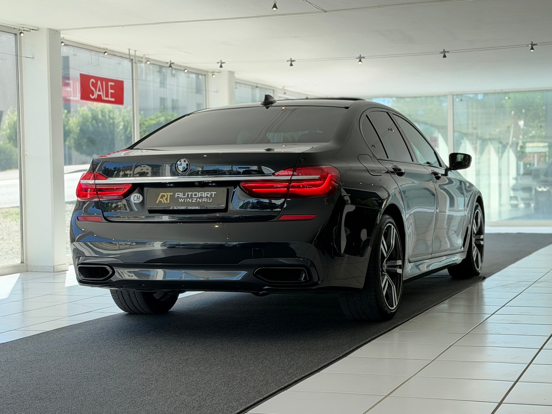 BMW 750i xDrive M Sport Steptronic **Frisch ab MFK**-image-5