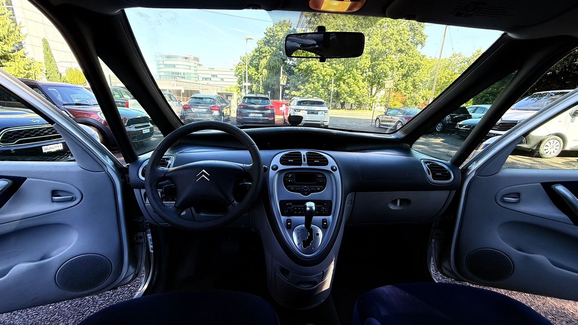 CITROEN Xsara Picasso 2.0i 16V Exclusive Automatic-image-7