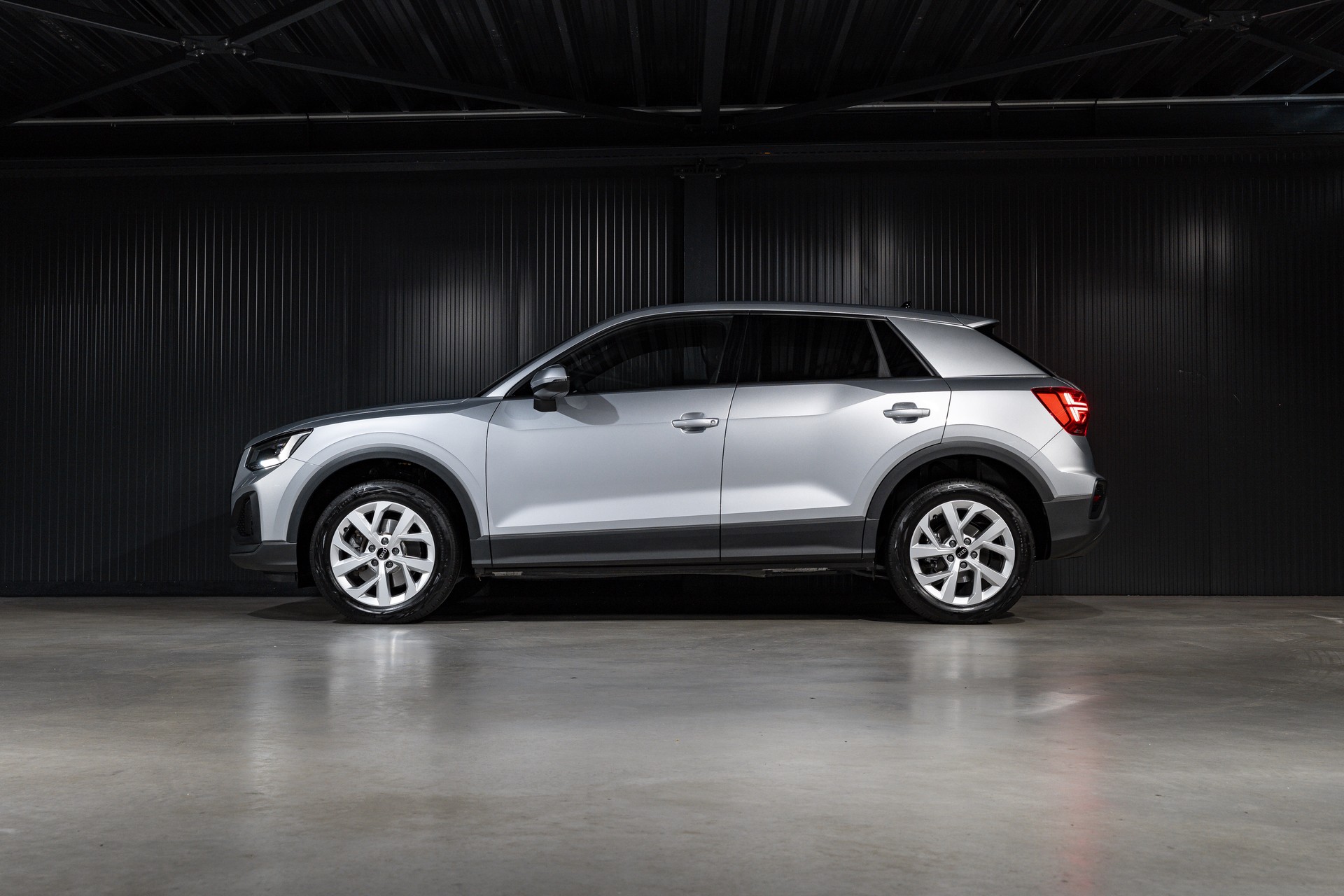 AUDI Q2 40 TFSI quattro S-tronic-showroom-element-2
