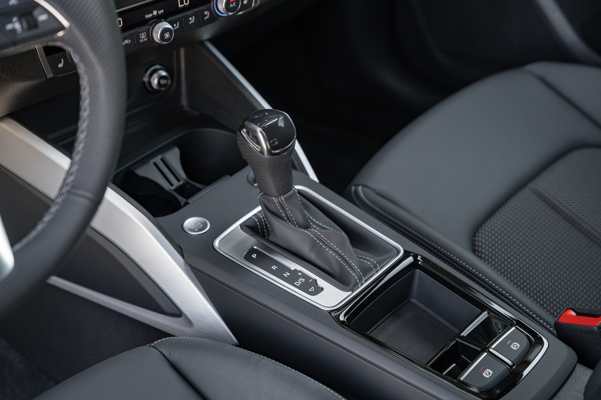 AUDI Q2 40 TFSI quattro S-tronic-image-19