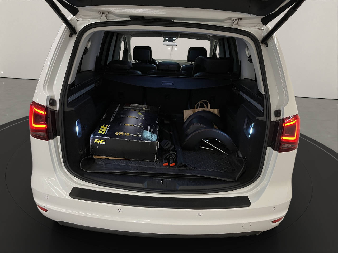 SEAT Alhambra 2.0 TSI 220 FR Line DSG-image-12