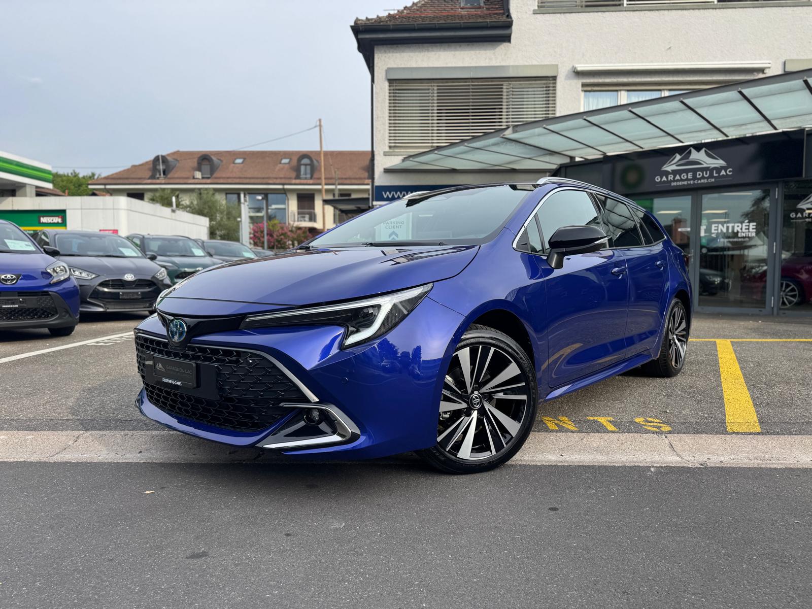TOYOTA Corolla Touring Sports 1.8 HSD Trend e-CVT-showroom-element-1
