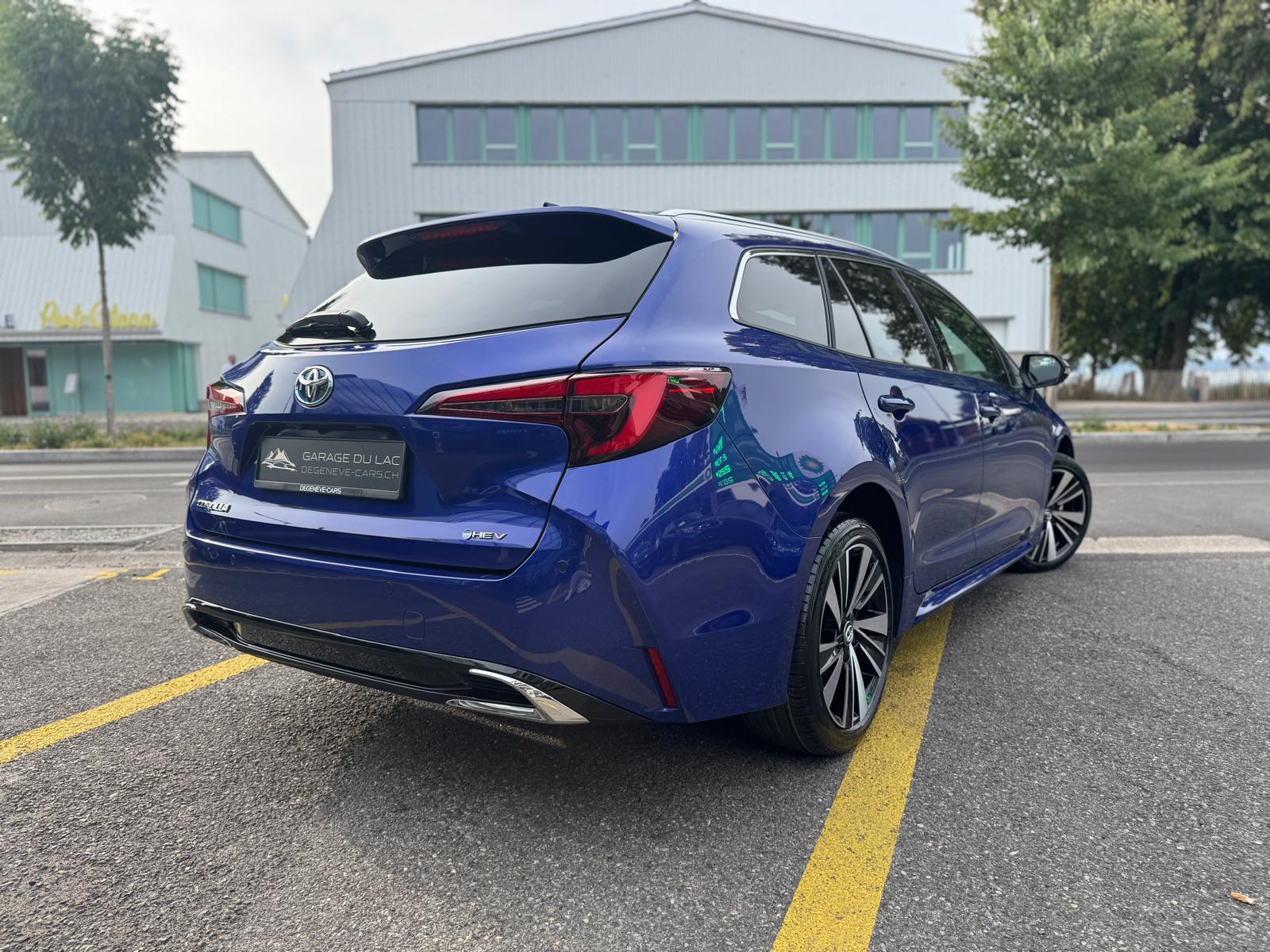 TOYOTA Corolla Touring Sports 1.8 HSD Trend e-CVT-showroom-element-3