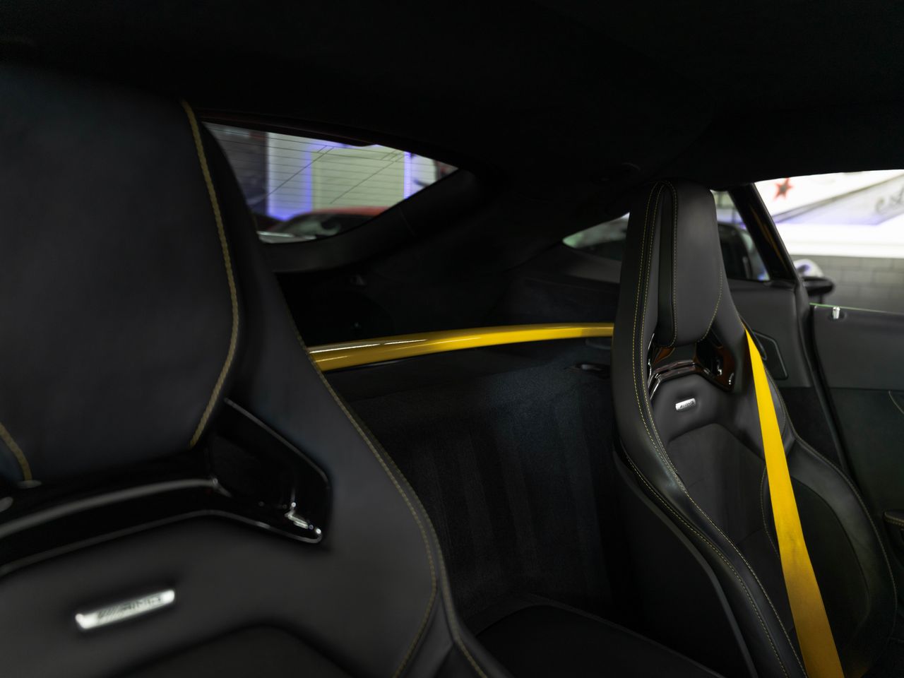 MERCEDES-BENZ AMG GT R SPEEDSHIFT DCT GREEN HULK CARBON PAKET ON TOP-image-57