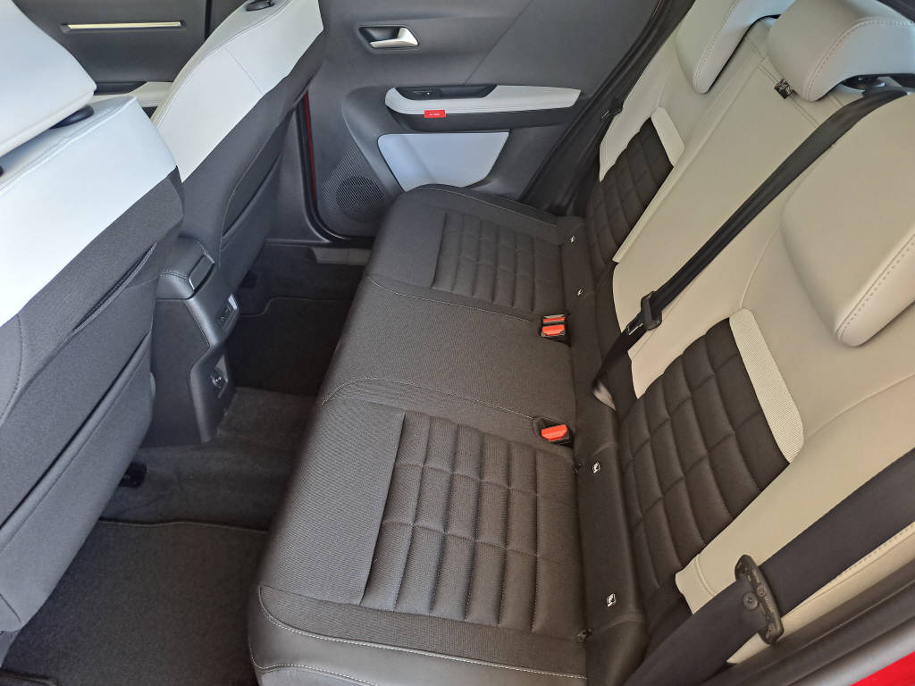 CITROEN C3 Aircross 1.2 Hybrid 110cv Plus-image-9