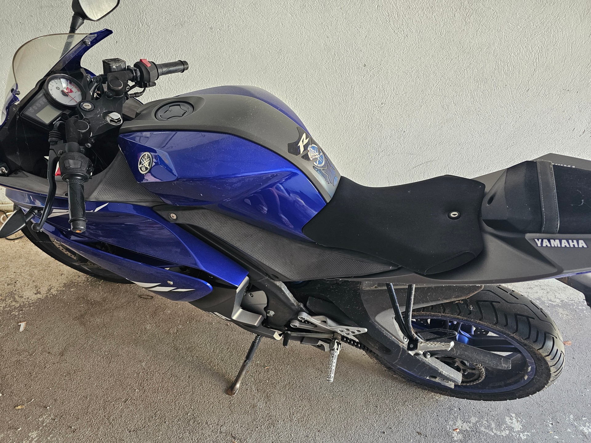 YAMAHA YZF-R 125-image-1