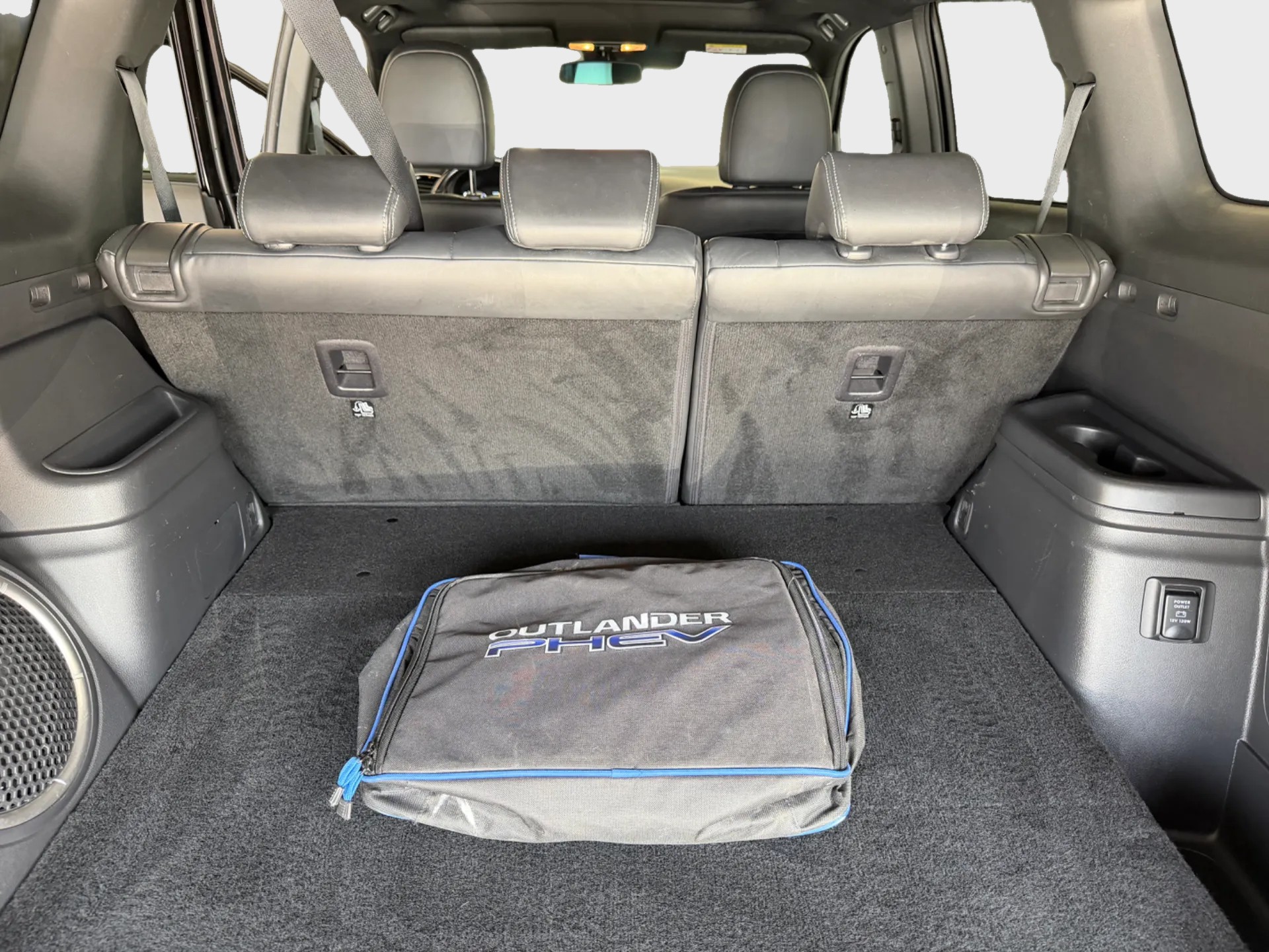 MITSUBISHI Outlander 2.4 PHEV Diamond S-Edition 4WD Automatic-image-9