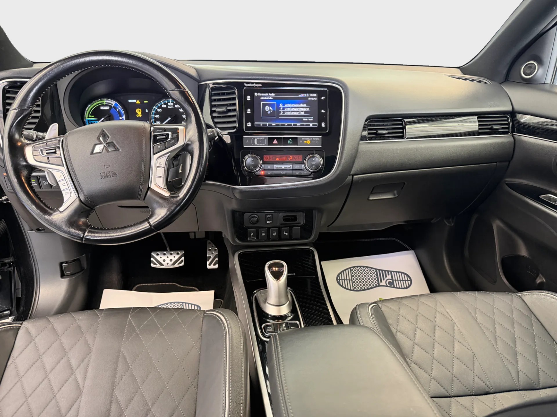 MITSUBISHI Outlander 2.4 PHEV Diamond S-Edition 4WD Automatic-image-8