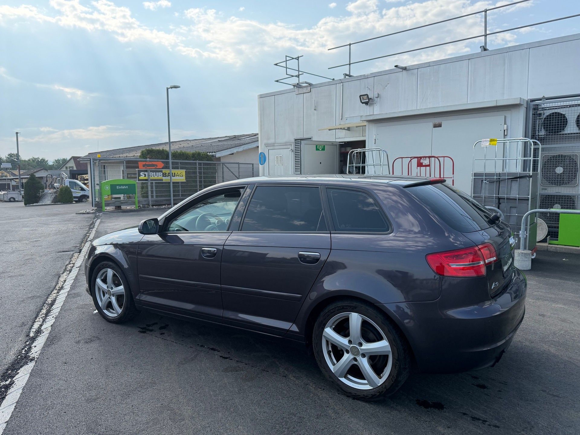 AUDI A3 Sportback 1.8 TFSI Attraction-image-6