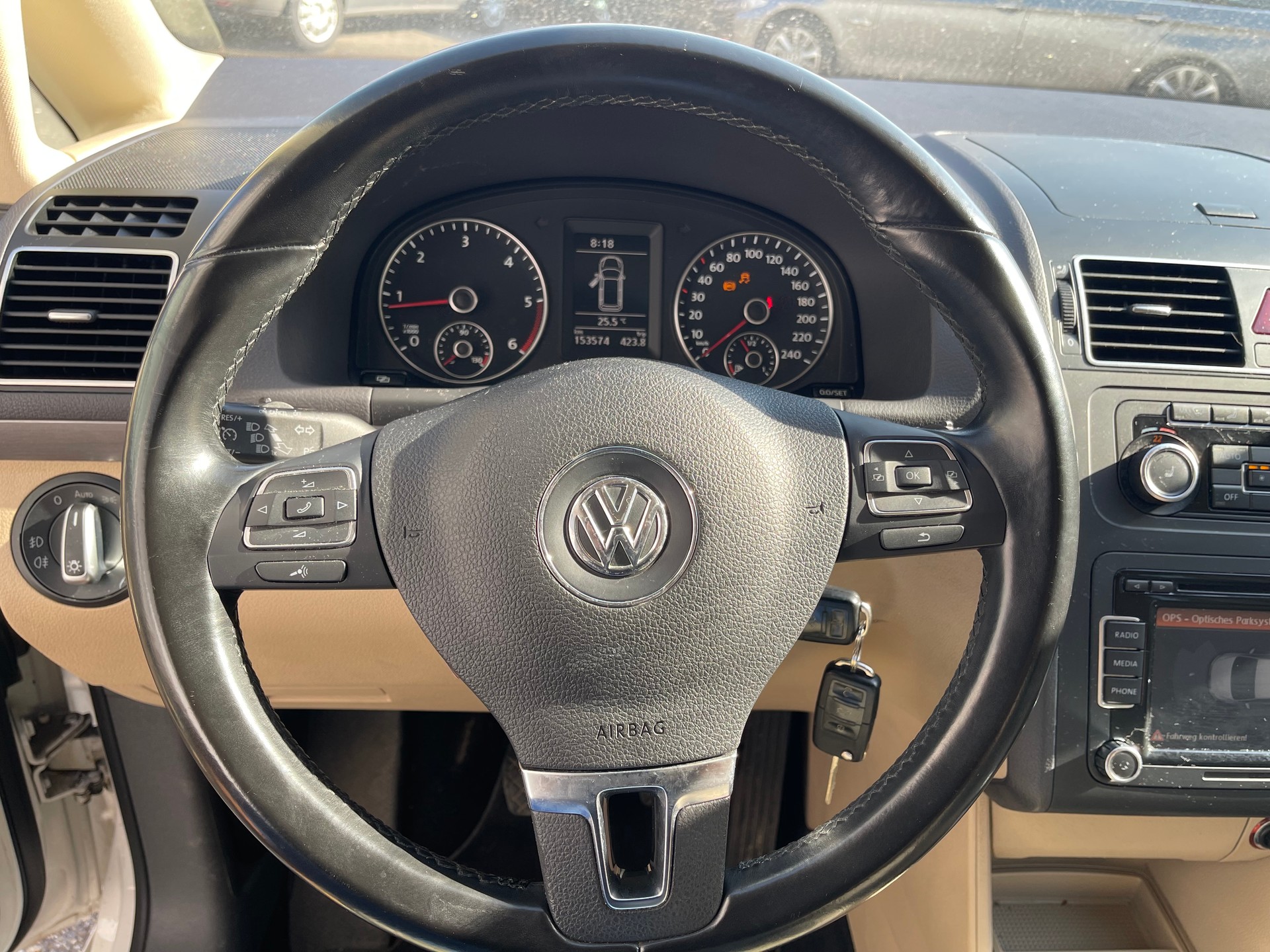 VW Touran 1.6 TDI BlueMotion Technology Trendline-image-12