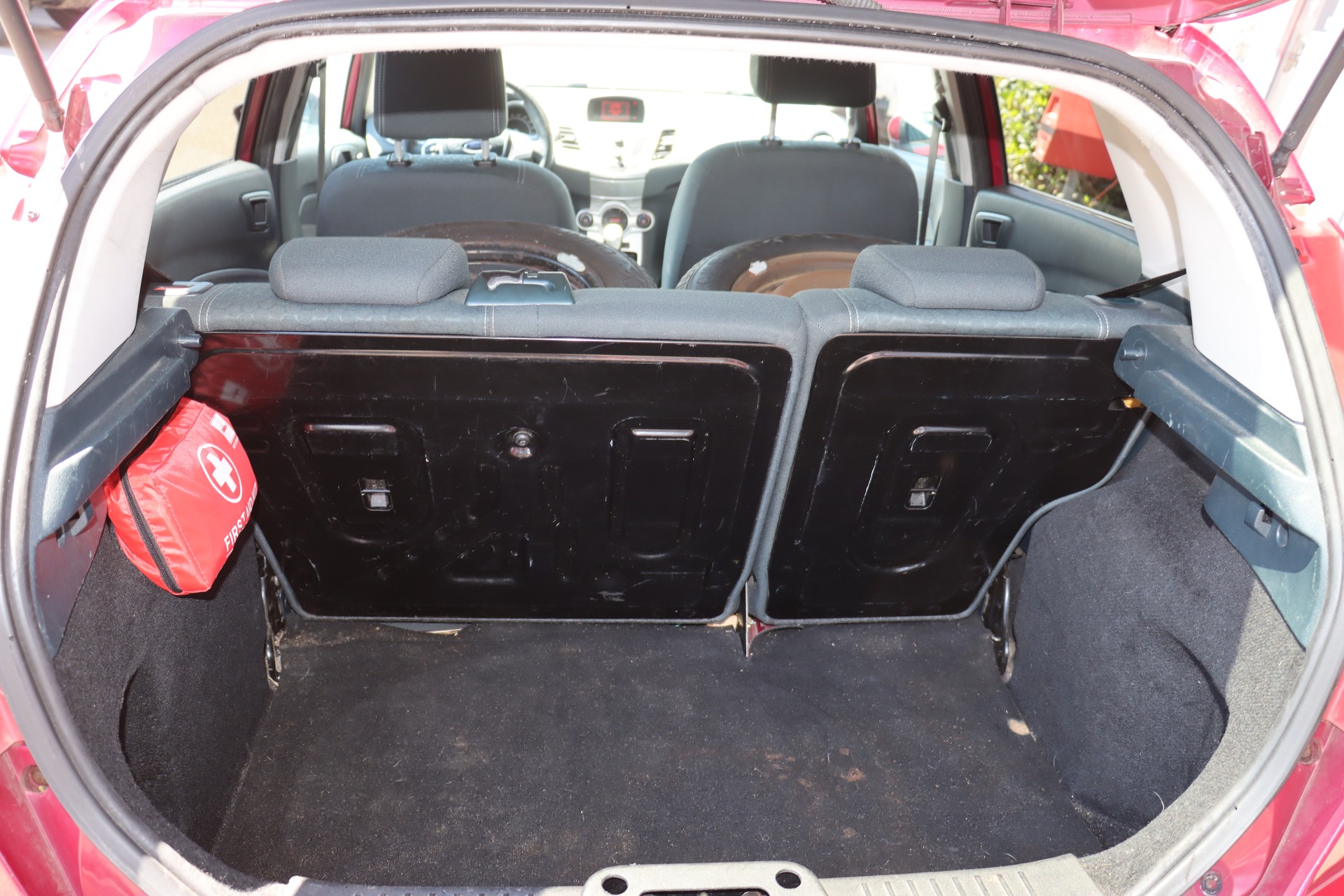 FORD Fiesta 1.6 16V Titanium-image-6