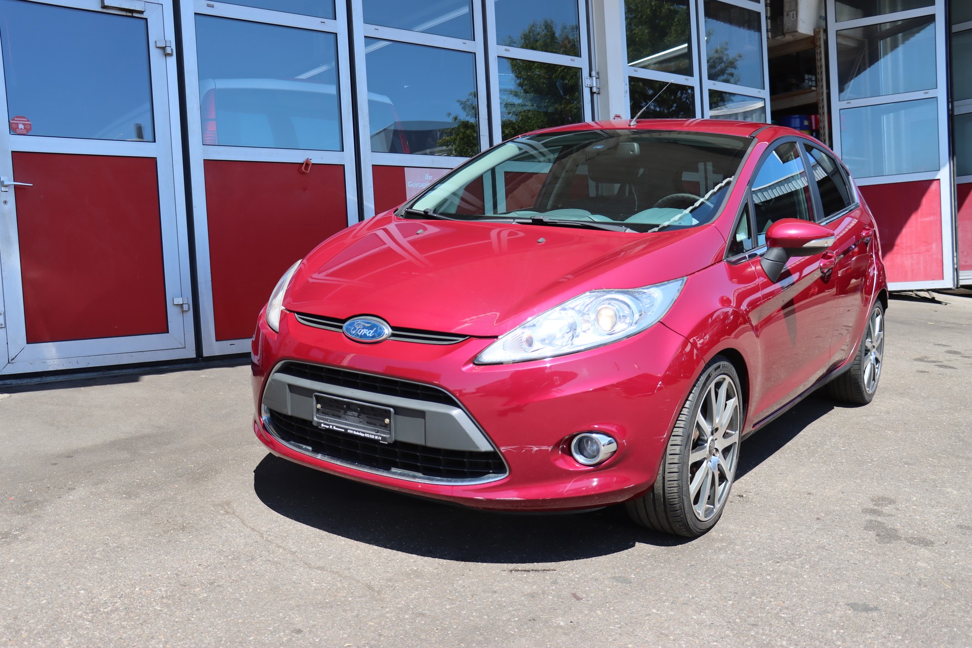 FORD Fiesta 1.6 16V Titanium-showroom-element-1