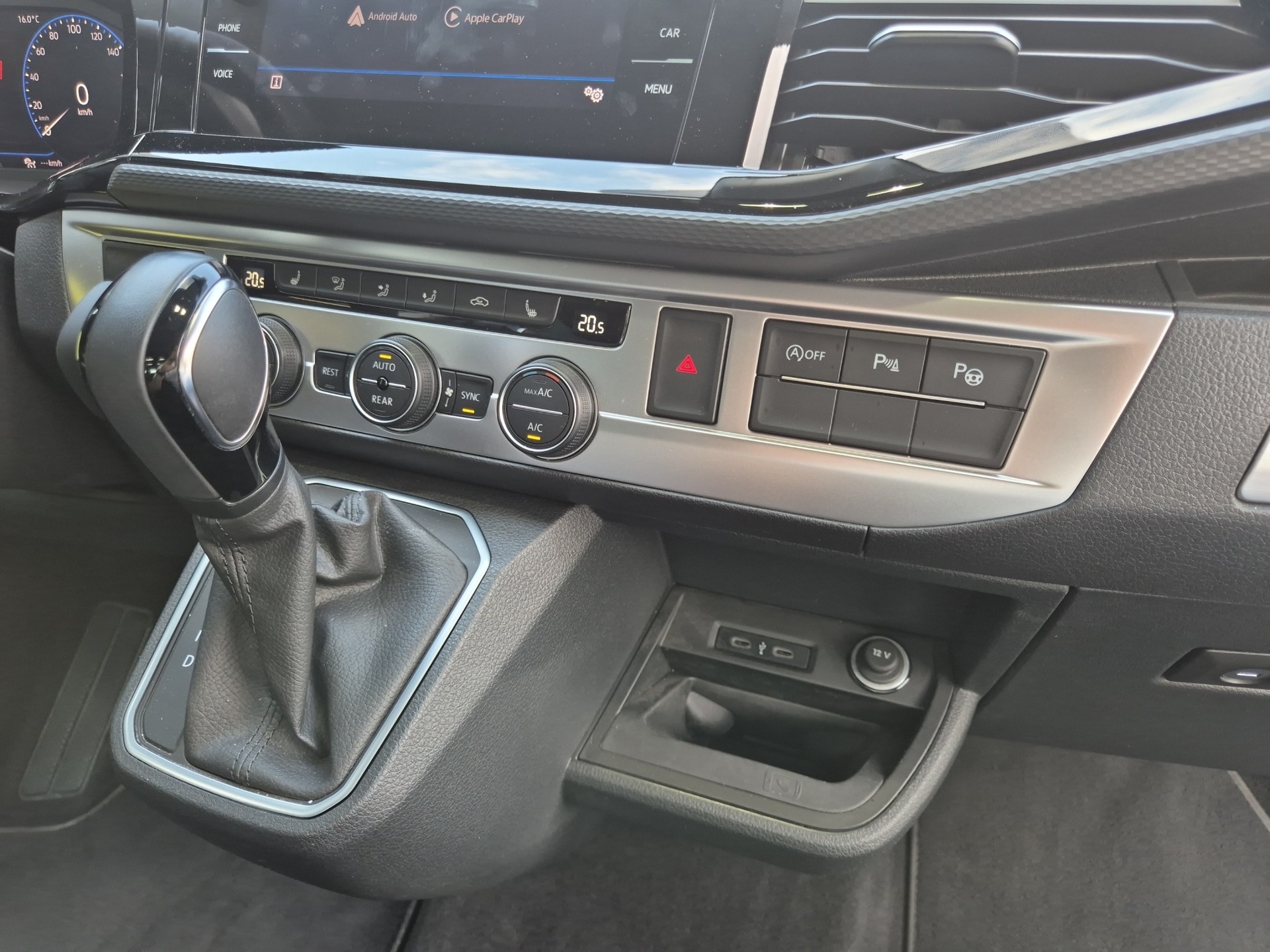 VW T6.1 Multivan 2.0 Bi-TDI Comfortline 4Motion DSG-image-17