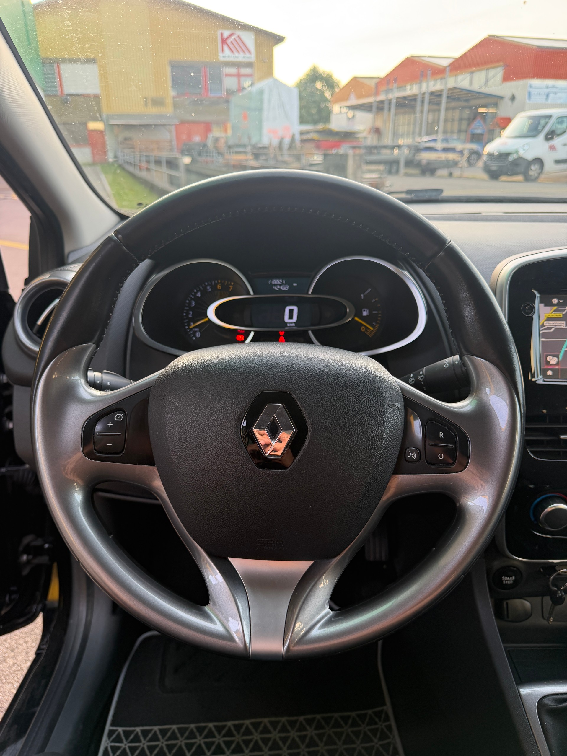 RENAULT Clio Grandtour 1.2 16V Expression-image-13