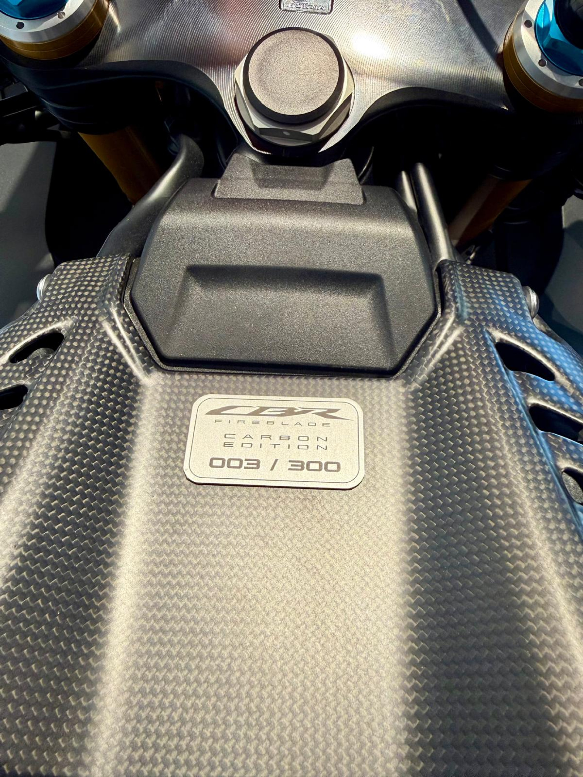HONDA CBR 1000 RR-R Fireblade SP Carbon Edition-image-4