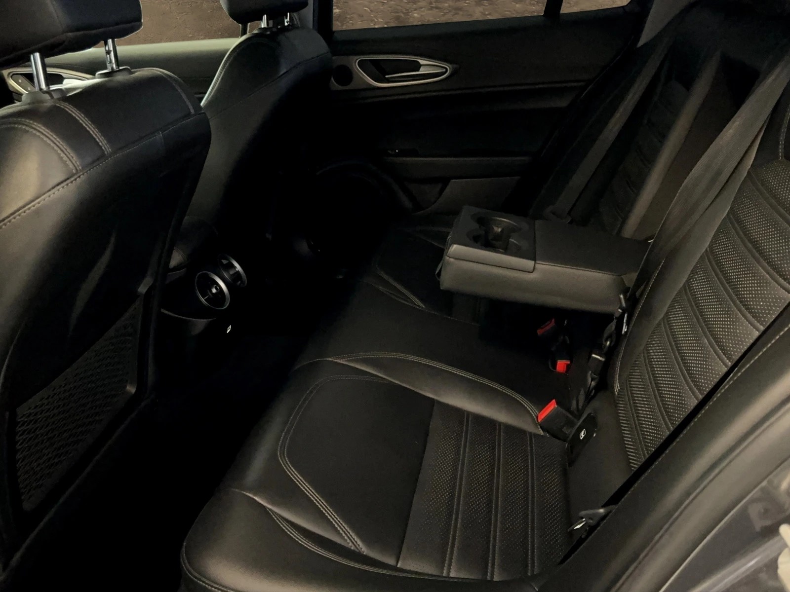 ALFA ROMEO Giulia 2.0 Veloce Q4 Automatic-image-8