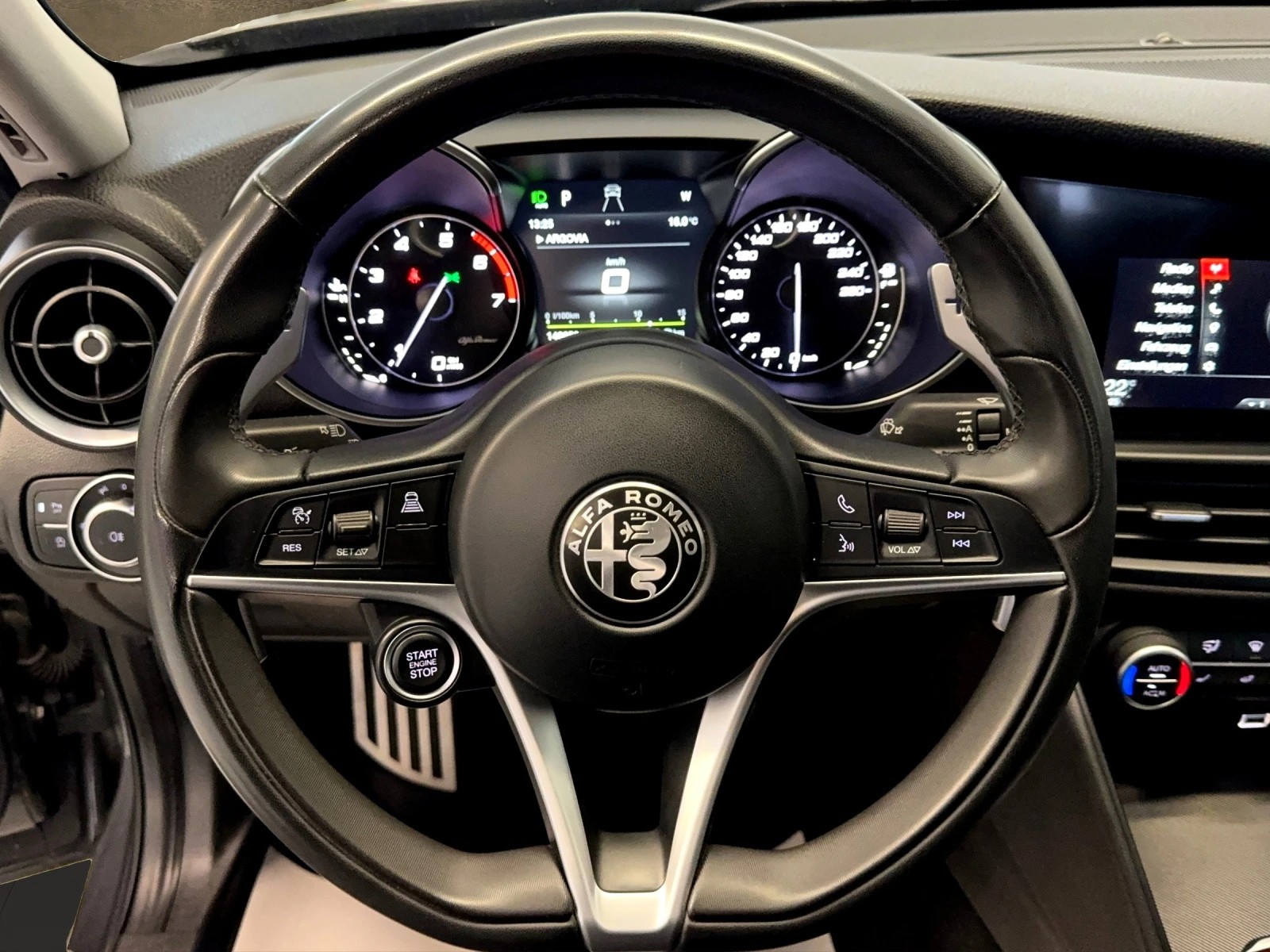ALFA ROMEO Giulia 2.0 Veloce Q4 Automatic-image-9