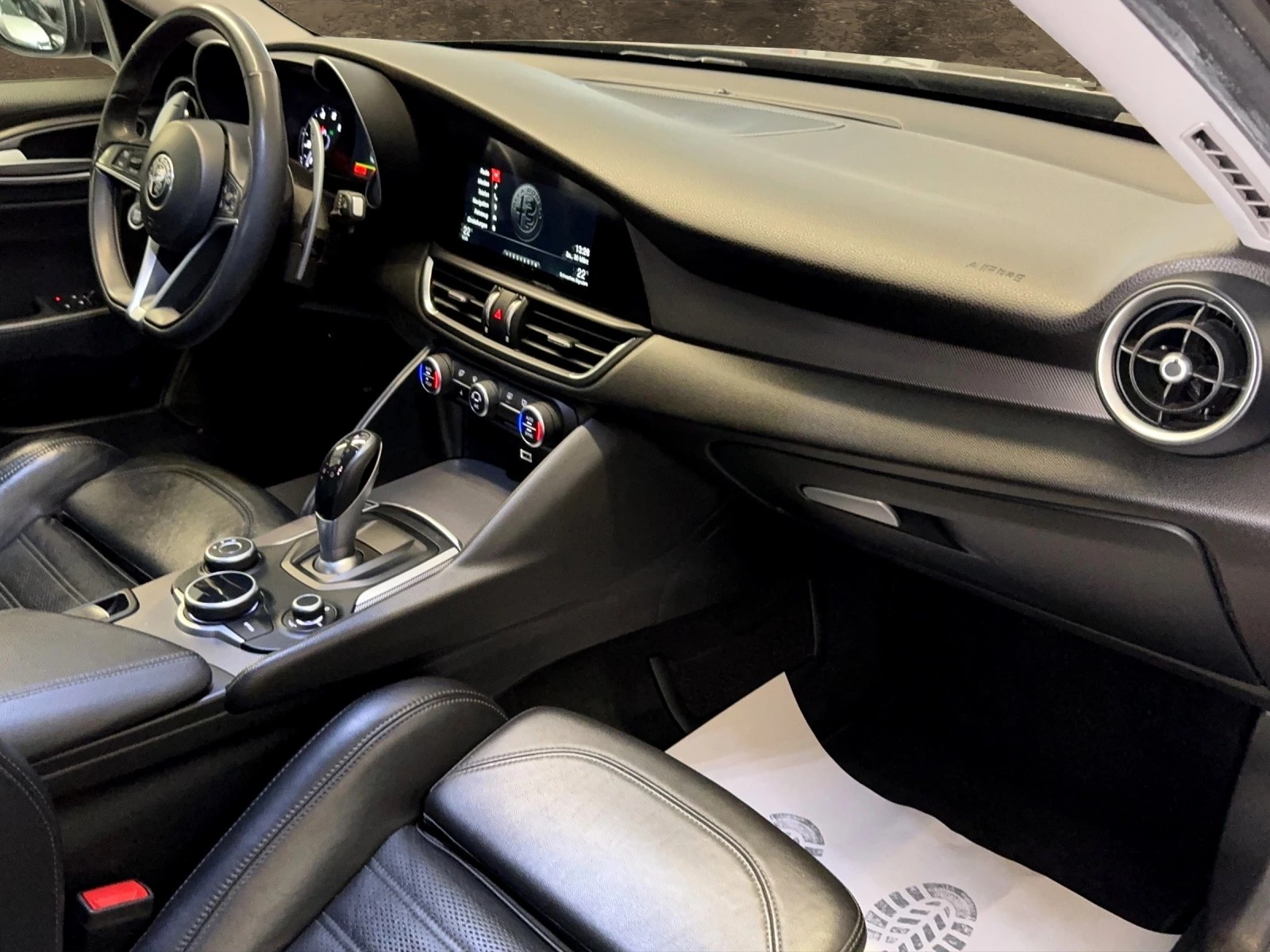 ALFA ROMEO Giulia 2.0 Veloce Q4 Automatic-image-7
