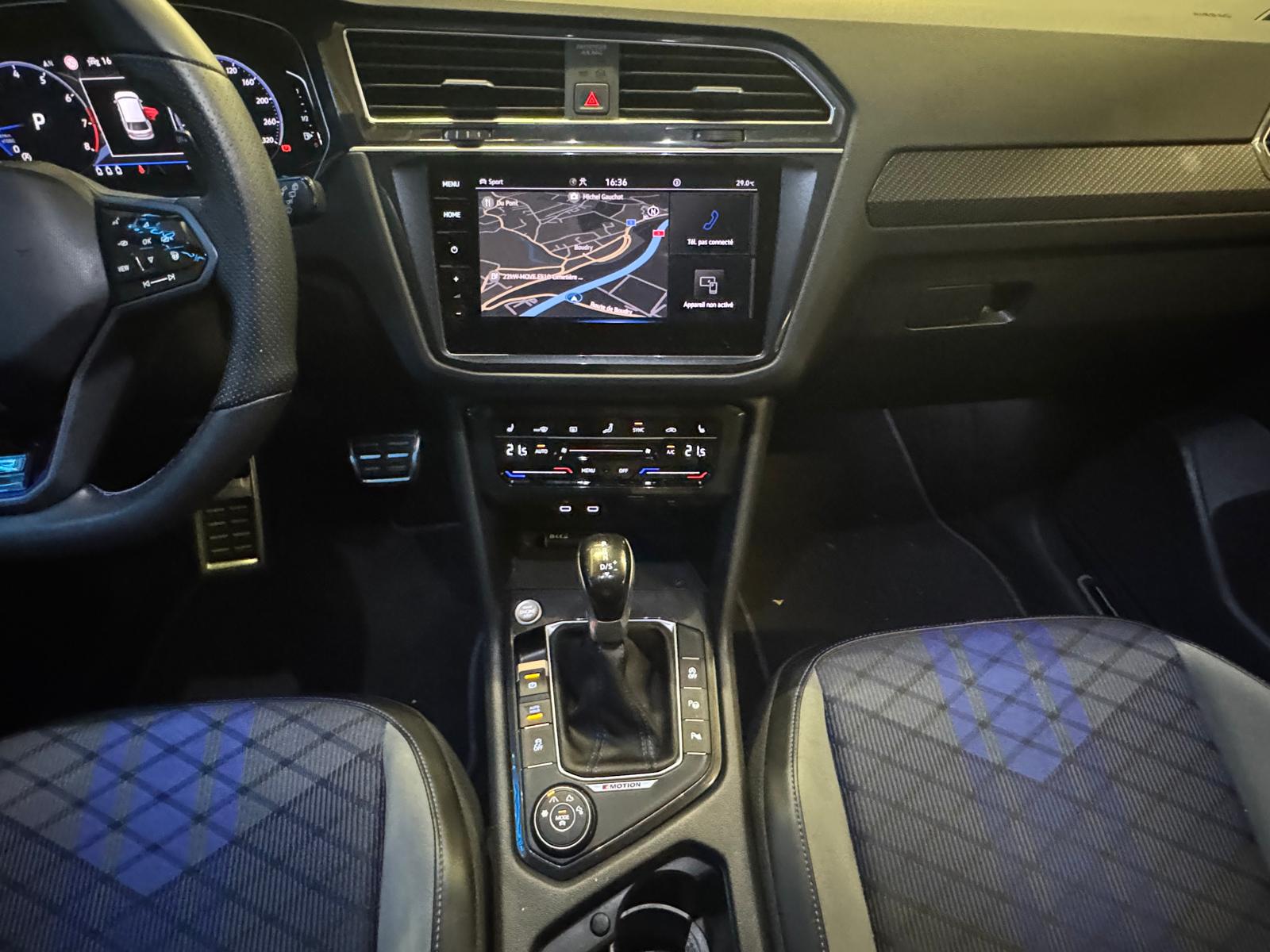 VW Tiguan 2.0TSI R 4Motion DSG-image-13