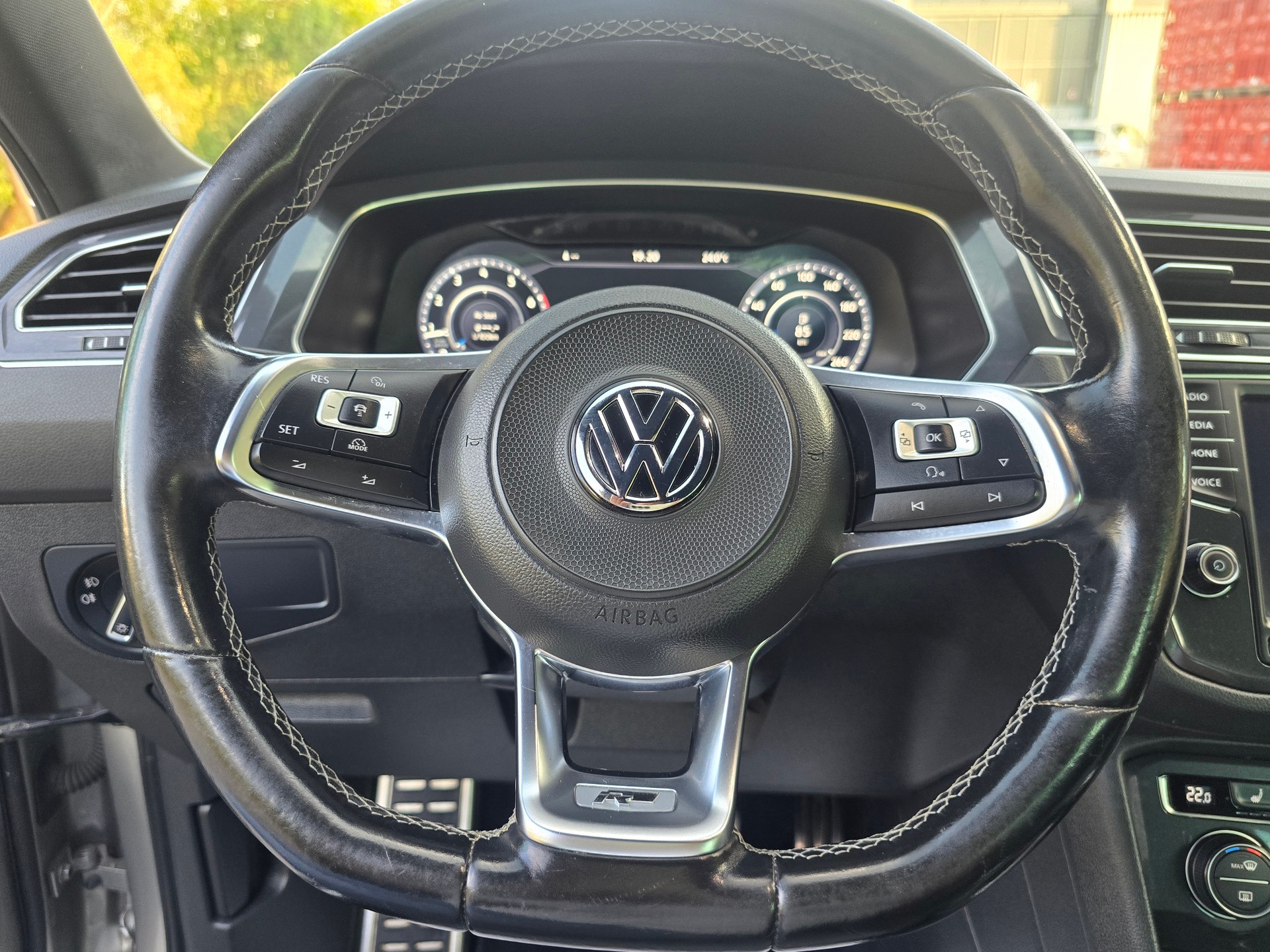 VW Tiguan 2.0TSI R-Line Highline 4Motion DSG-image-18