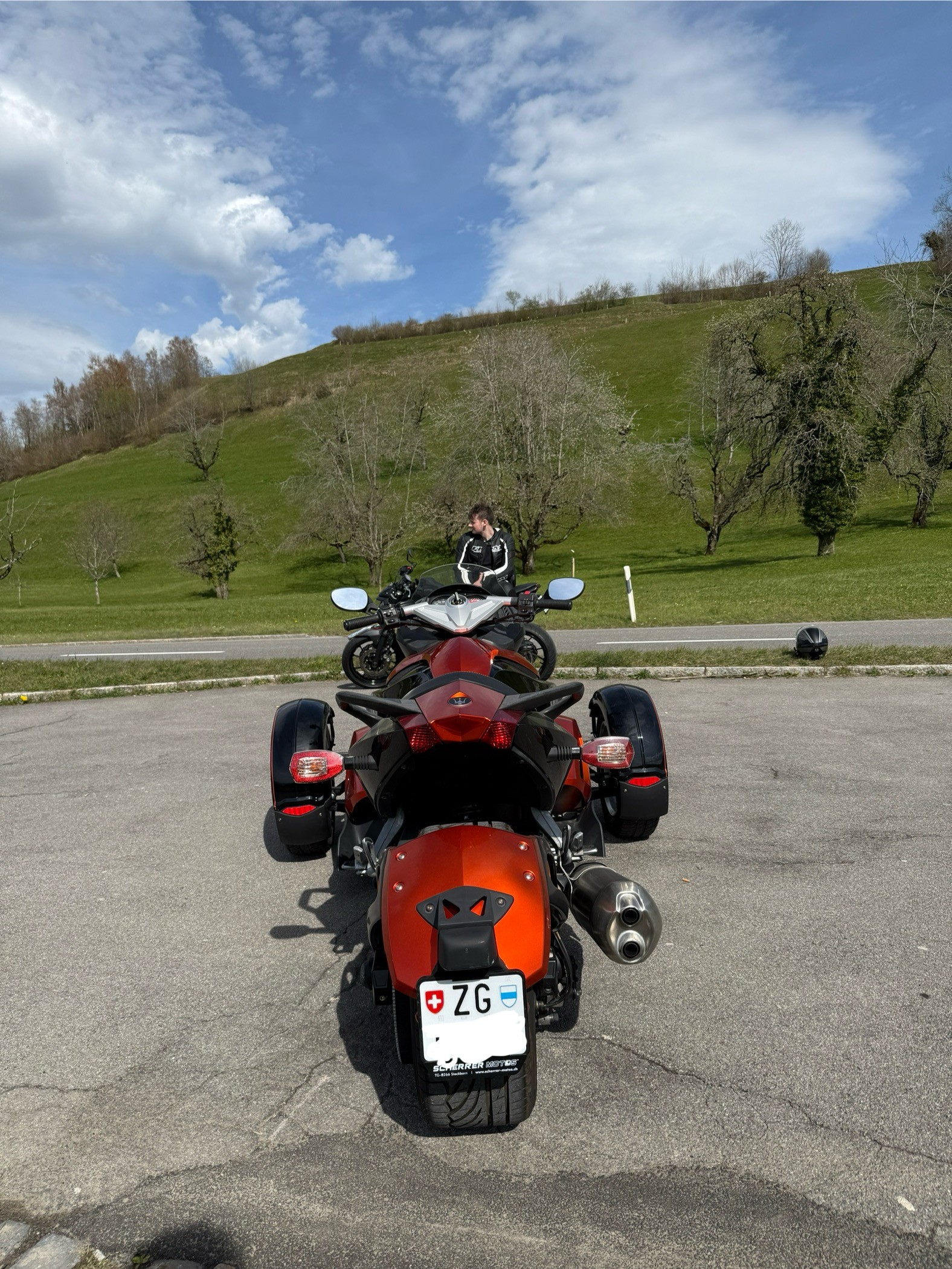 CAN-AM Spyder-image-2