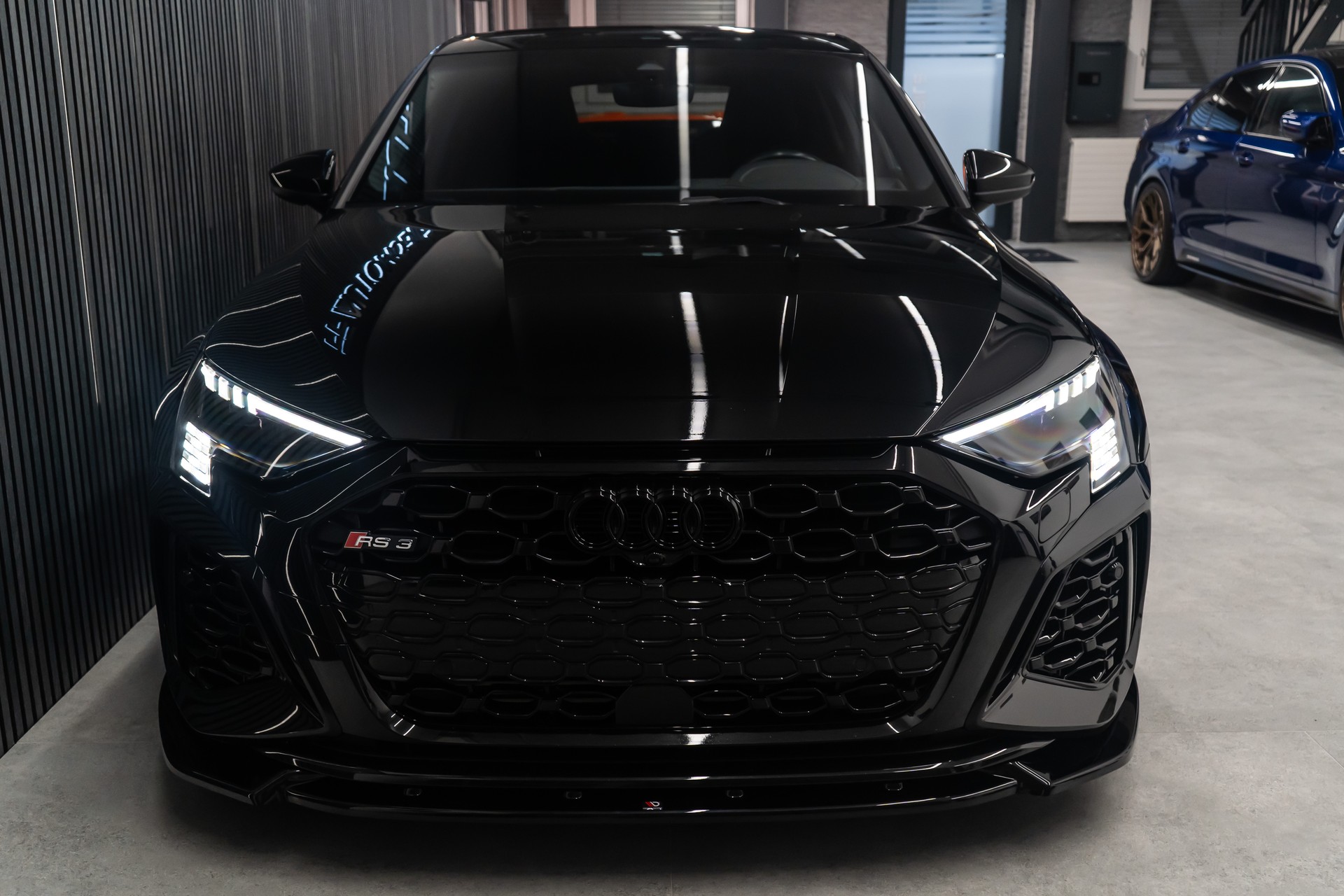 AUDI RS3 Sportback 2.5 TSI quattro S-tronic / RS POWER / SOUND & PERFORMANCE / LOW LOOK / FRISCH AB MFK-image-5